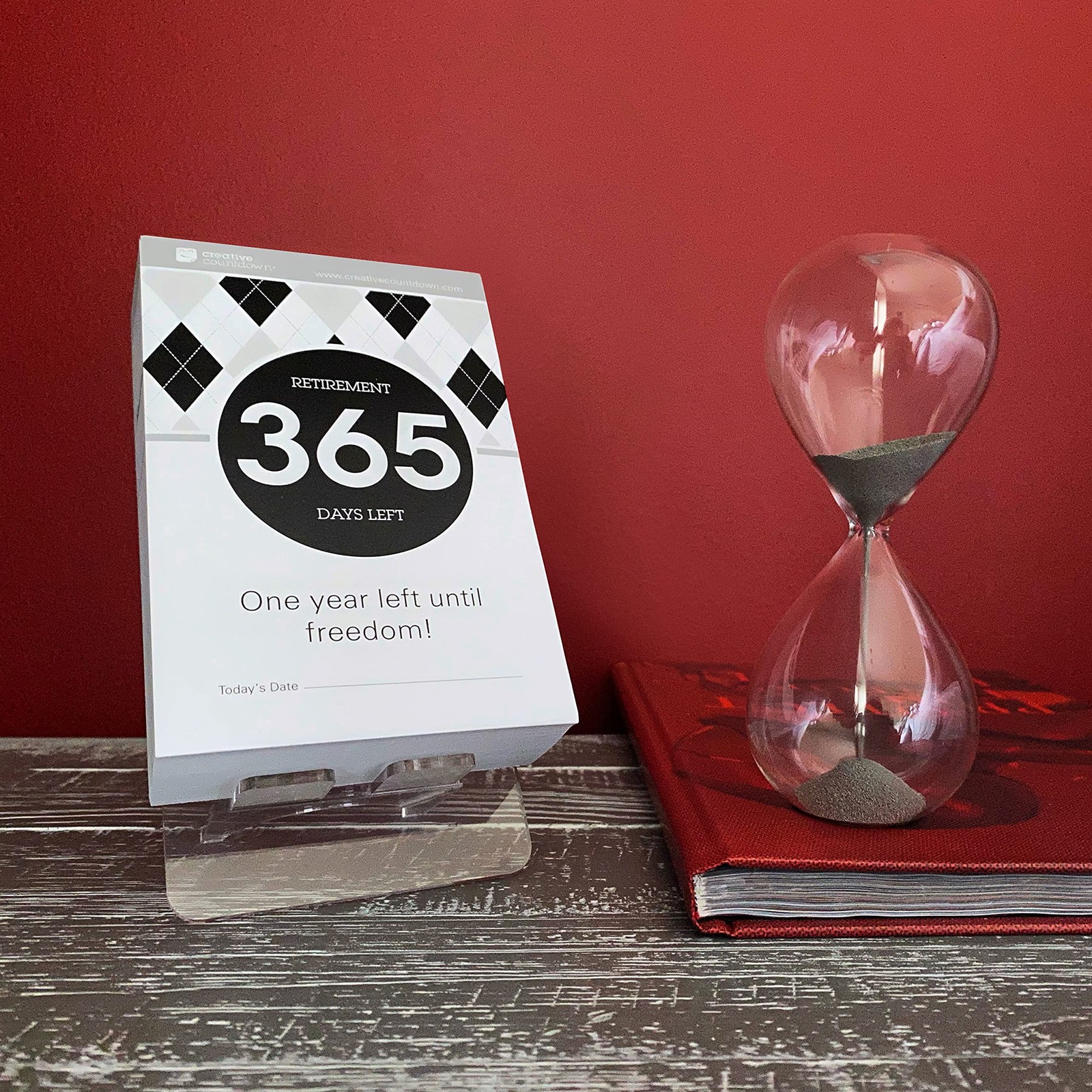 Retirement Count Down Calendar – 1 yr (365)-Day Retirement, White and Black