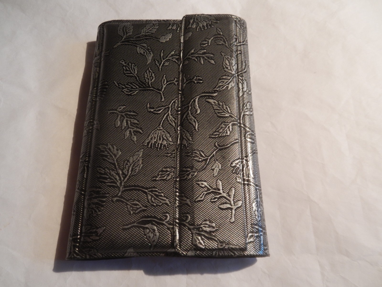 Vintage Floral Grey Plastic Telephone-Address-Note Magnetic-Close Book 4.5″ X 3″
