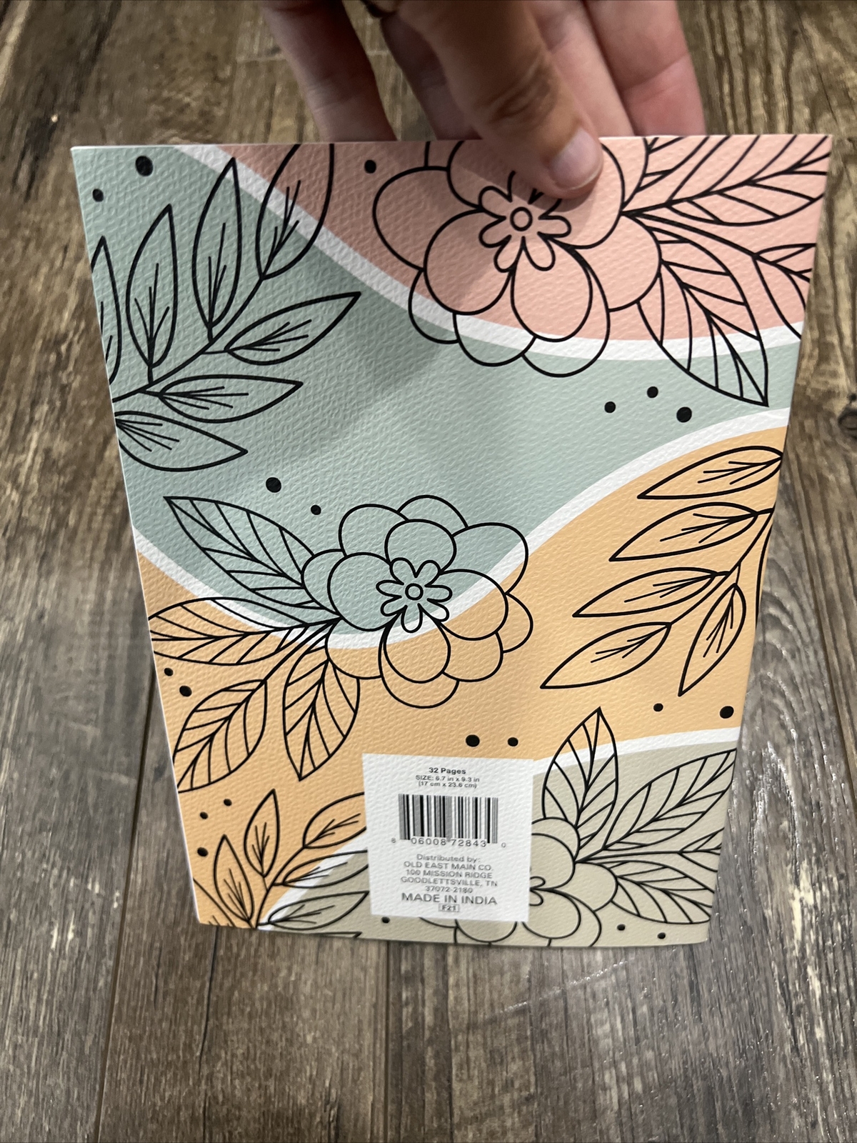 2022 Floral Leaves Art Monthly Planner Calendar Organizer 6.7in x 9.3 Inches
