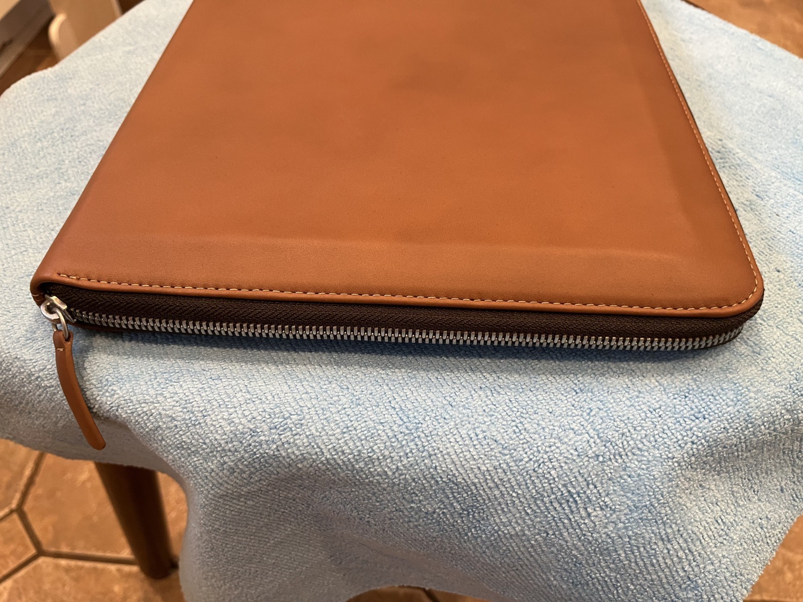 Bellroy A4 Work Folio premium Caramel leather (EWFB-Caramel) – Near Mint