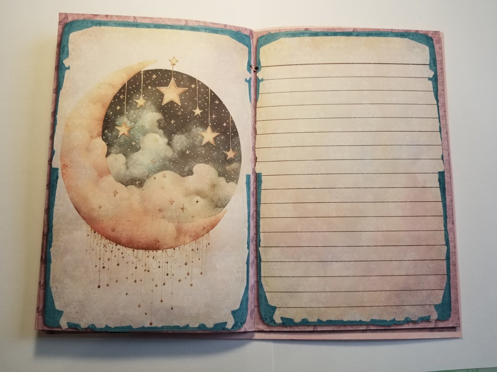 Junk Journal Blank Booklet “DREAMER” Dreamcatcher, Pastel LG 8.5″x5.5 ” 40pgs