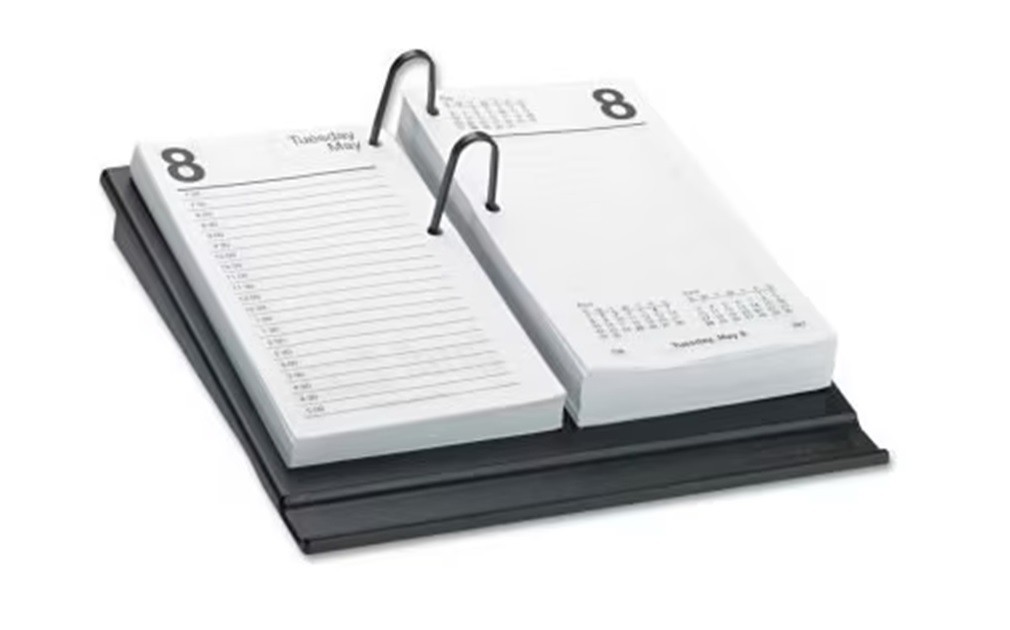 AT-A-GLANCE Loose-Leaf Desk Calendar Base, 17 Style, Holds 3 1/2″ x 6″ Pages