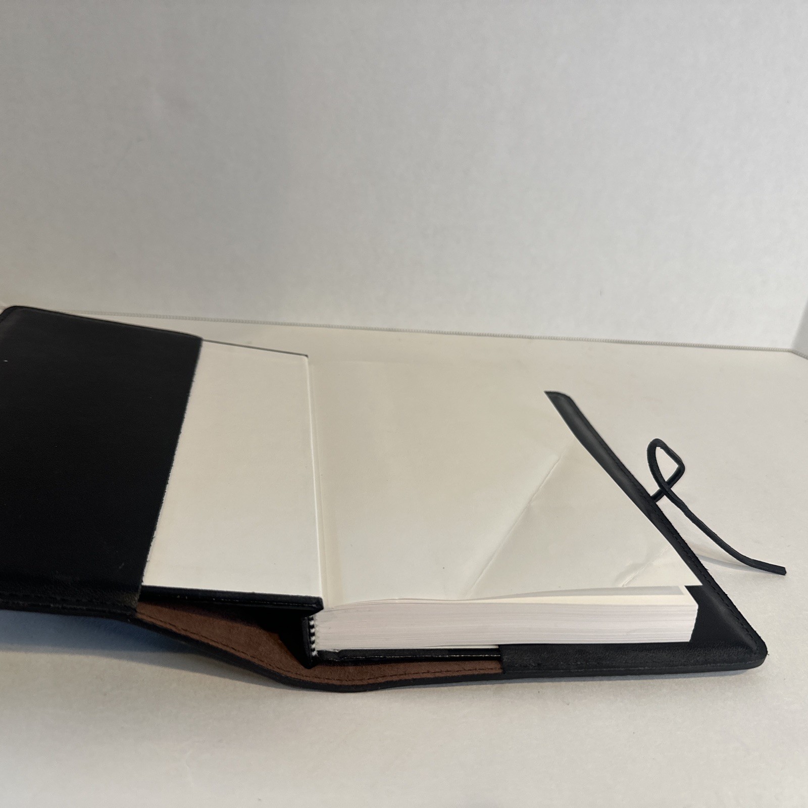 NEW Oberon Design Genuine Leather Journal Cover Irish Celtic Pewter Button 9×6