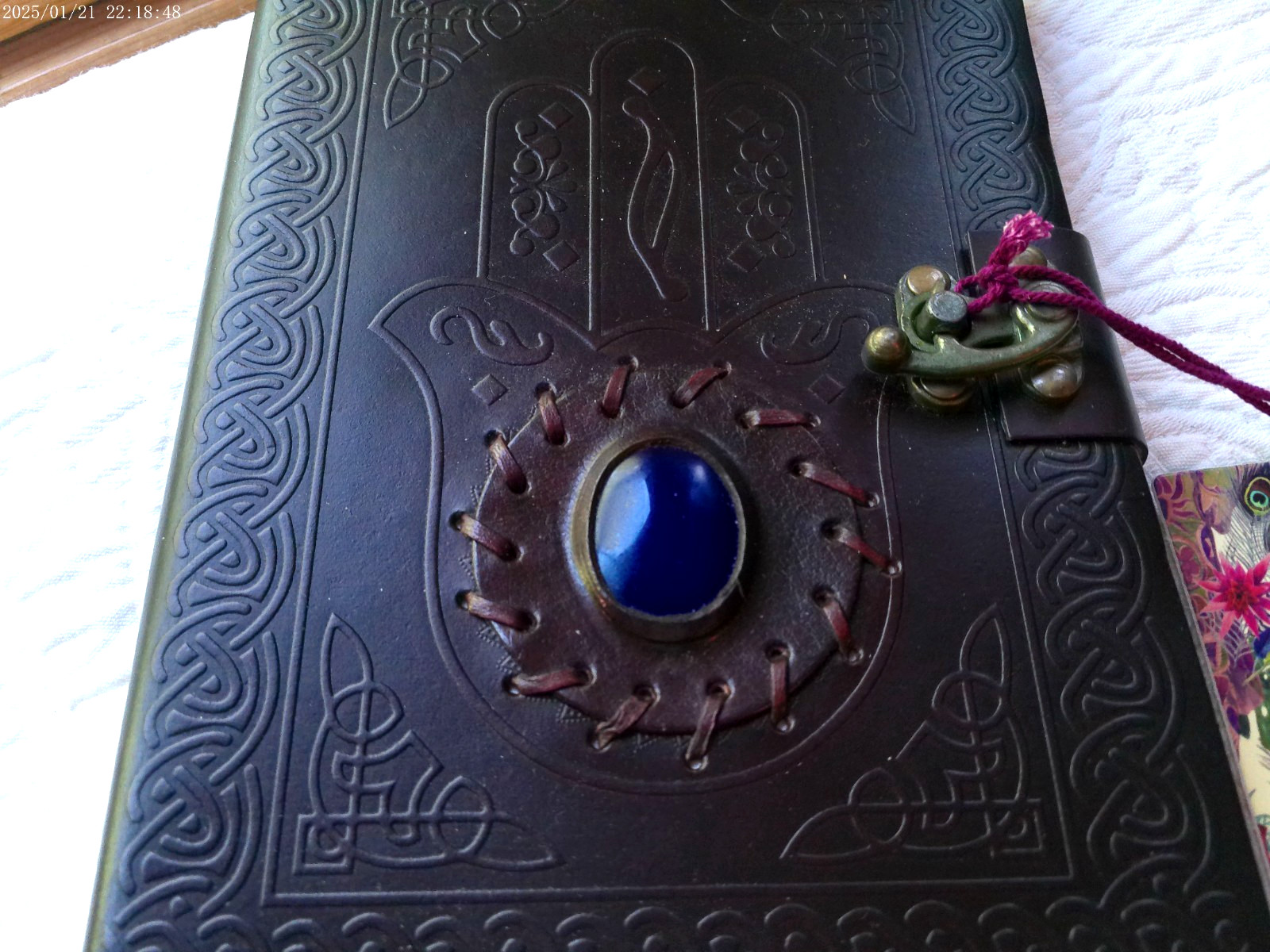 JEWEL OF MUMBAI HANDMADE EMBOSSED LEATHER JOURNAL METAL LATCH 144 LINED PAGES G