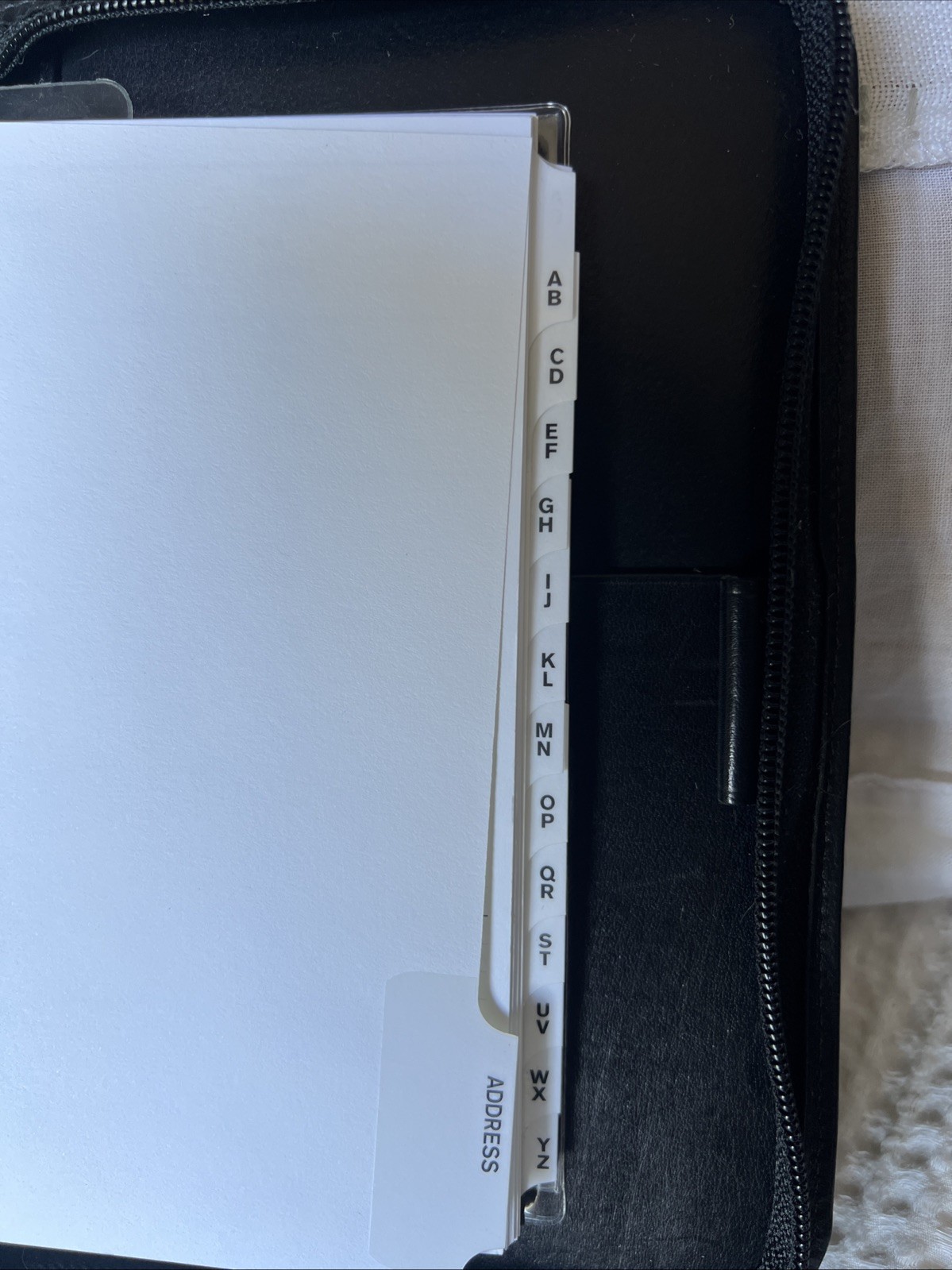 2001 VINTAGE COACH ZIP AROUND ORGANIZER BLACK LEATHER 6 BY 9 INCHES