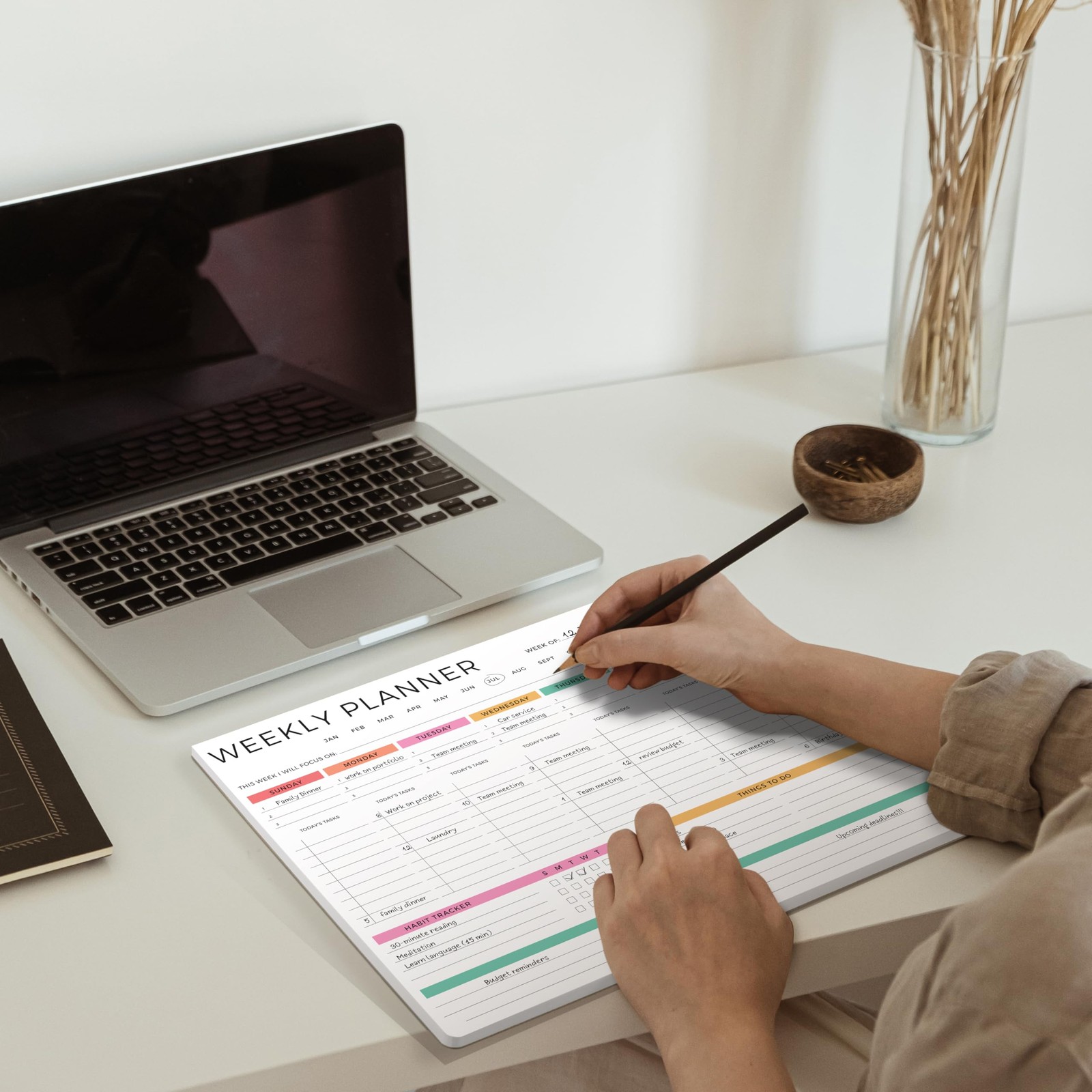 Beautiful Weekly Planner – The Perfect Undated To Do List Notepad With 52 Sheets