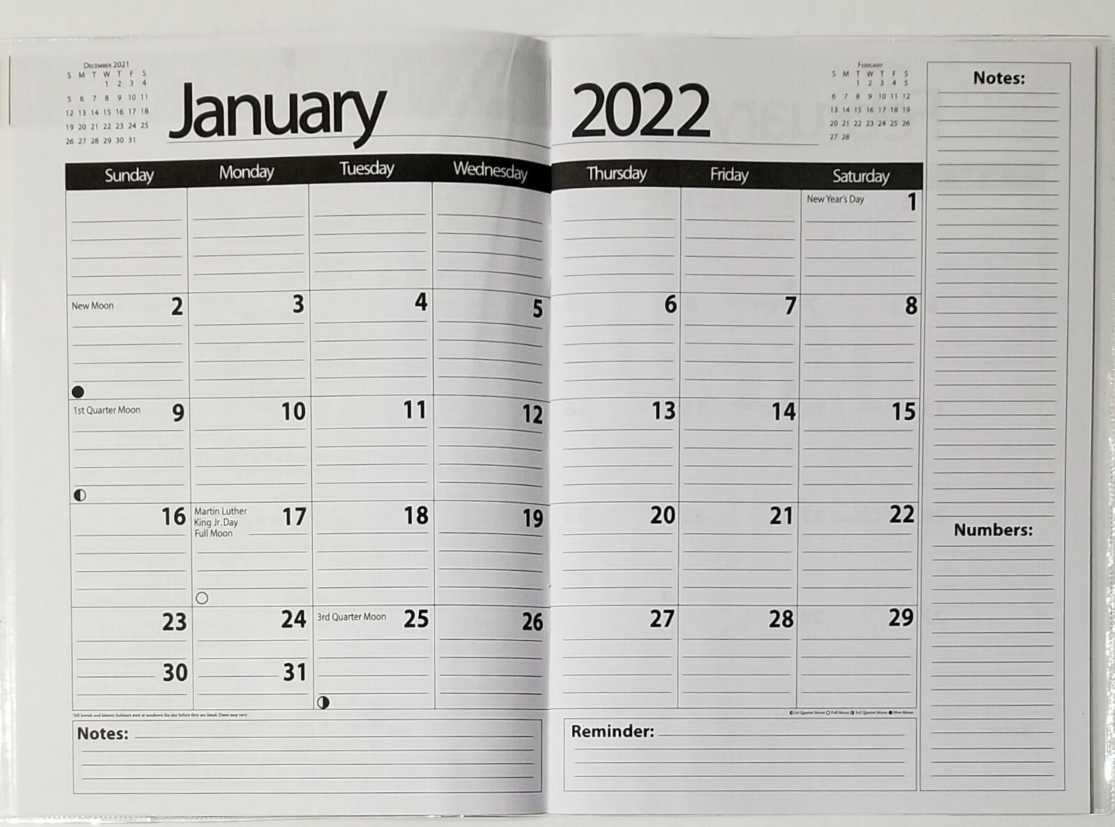 2022 Monthly planner, 6 1/2 in x 9 1/4 in