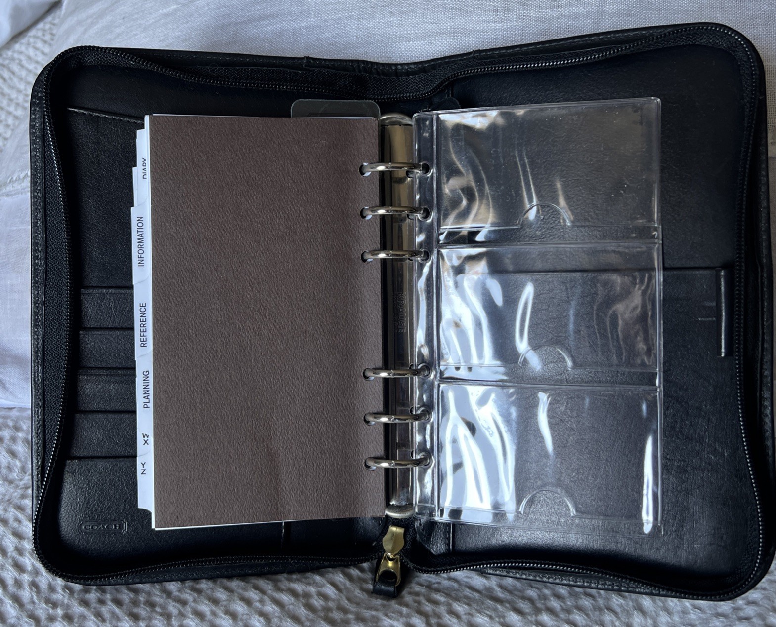 2001 VINTAGE COACH ZIP AROUND ORGANIZER BLACK LEATHER 6 BY 9 INCHES