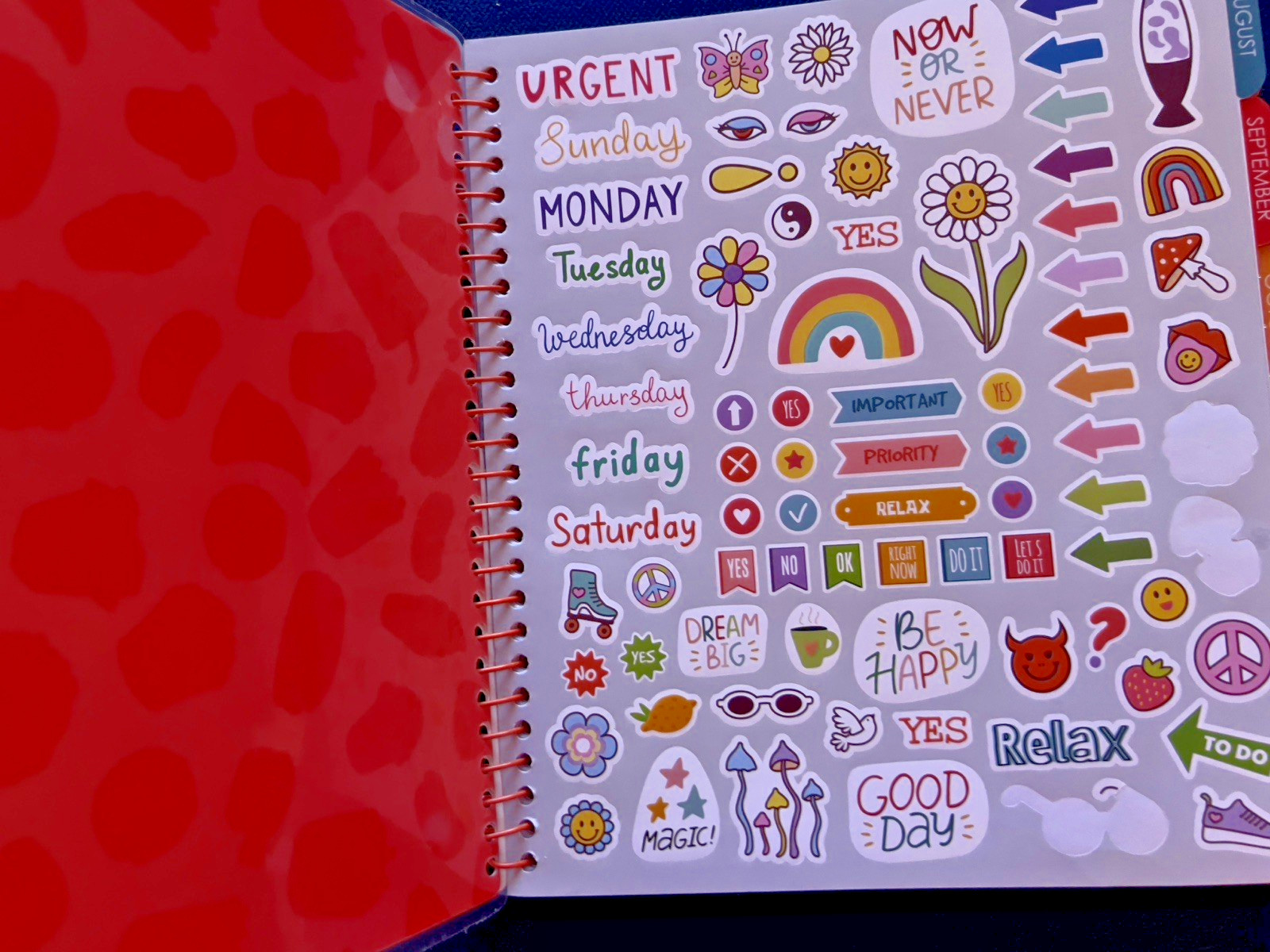 17 Month Planner FAST FOODIE Aug 2025 – Dec 2026 Weekly Planning Note Page Gift