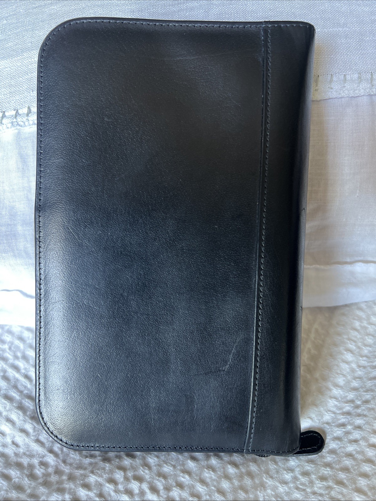 2001 VINTAGE COACH ZIP AROUND ORGANIZER BLACK LEATHER 6 BY 9 INCHES