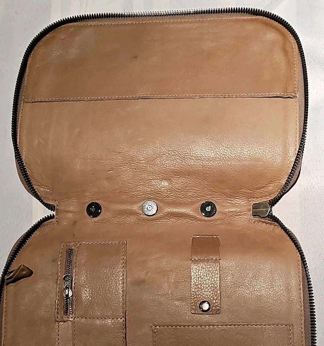 This Is Ground Brown Leather Case Zipper Around Organizer free shipping