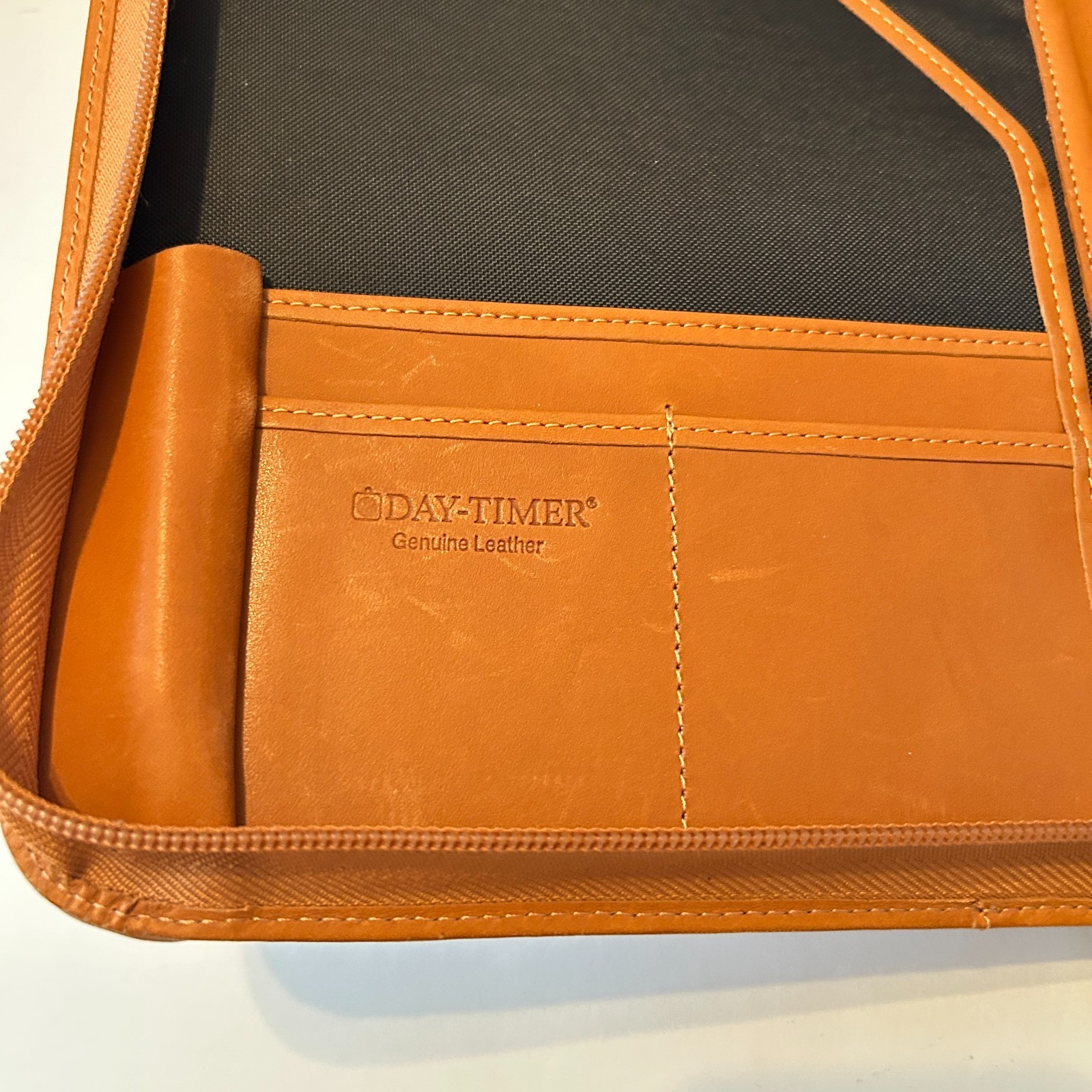 DayTimer Planner Organizer Cover Brown Leather Zip Around 7 Ring Binder 8 x 10.5