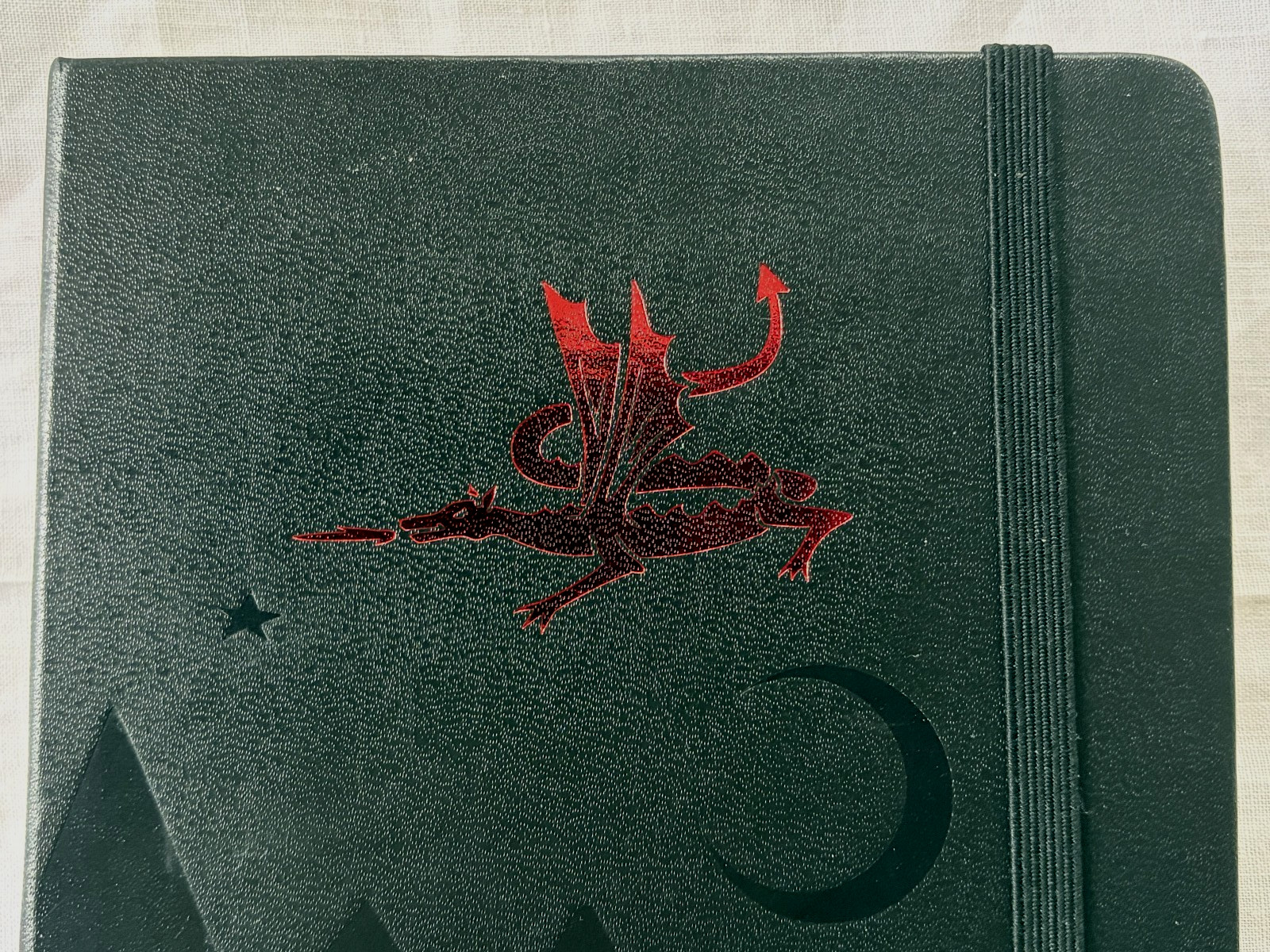 MOLESKINE THE HOBBIT LARGE RULED NOTEBOOK-SMAUG/MOUNTAINS COVER
