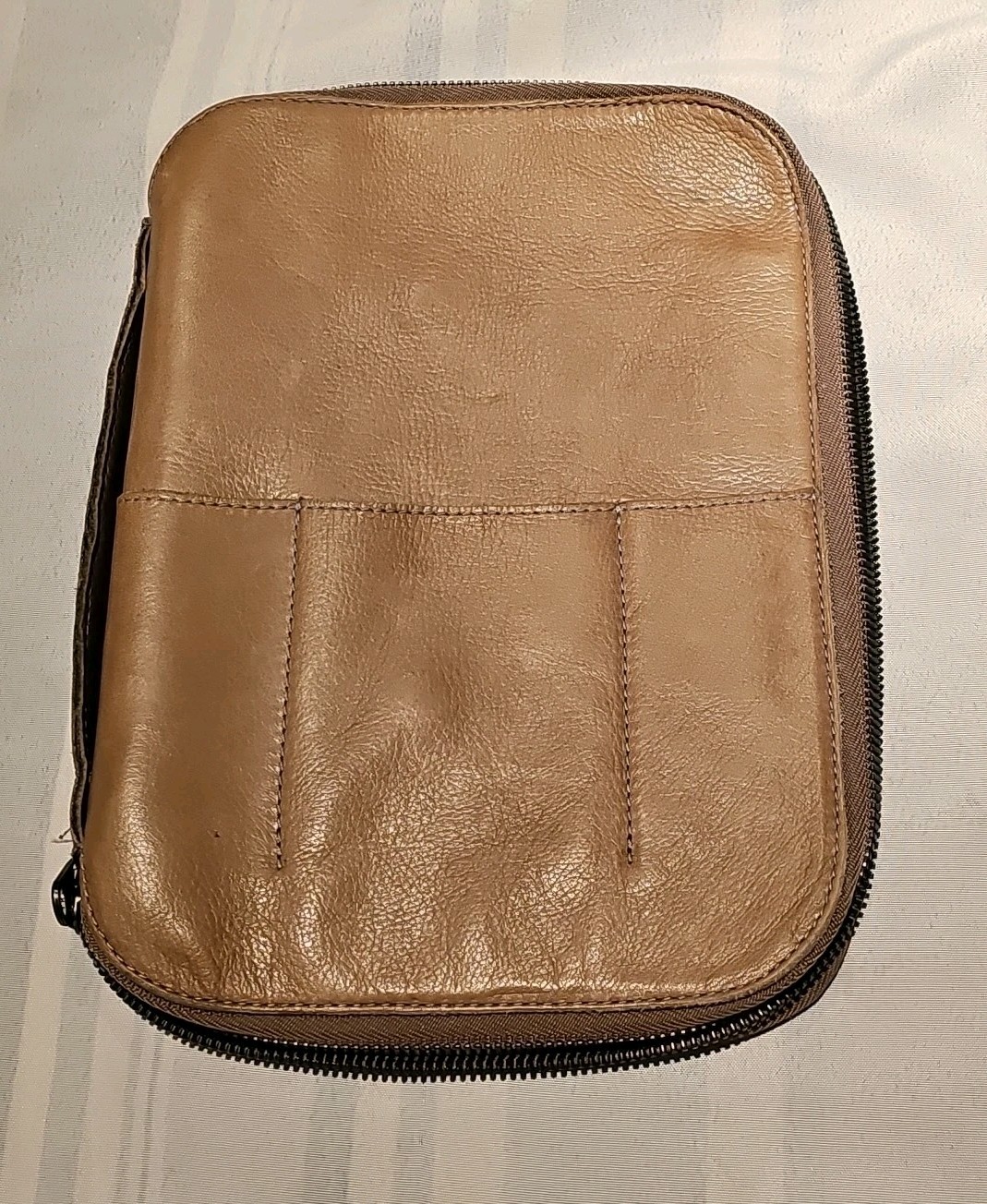 This Is Ground Brown Leather Case Zipper Around Organizer free shipping
