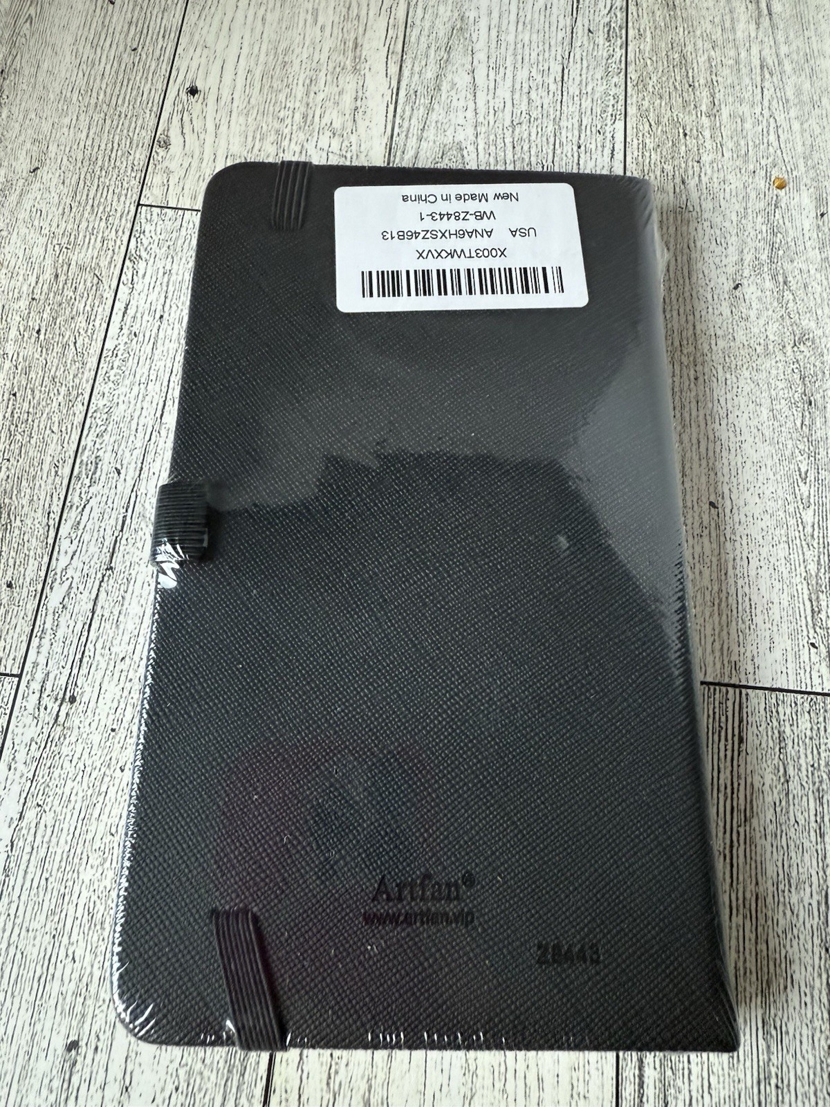 2024-2026 Artfan Monthly Planner, Black, Dec-Jan