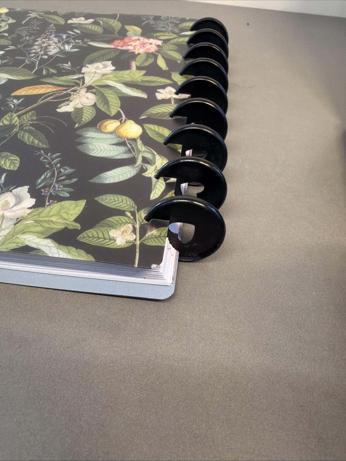 E1 The Happy Planner 2026 Planner Floral Design Bo9