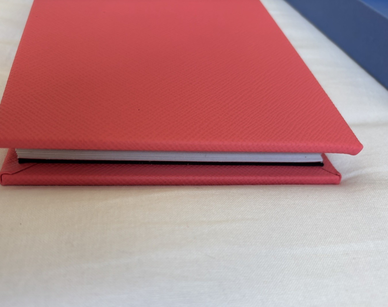NIB Smythson of Bond Street Small Visitors Book in Pink Pebbled Leather Gilded