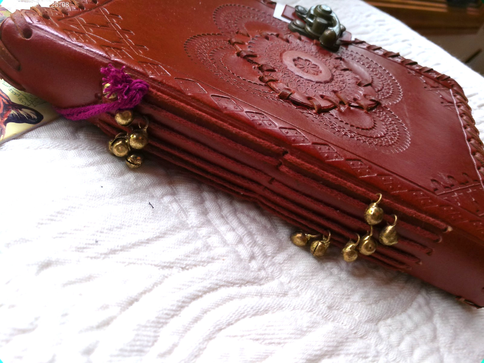 JEWEL OF MUMBAI HANDMADE LEATHER JOURNAL ORNATE METAL LATCH 144 LINED PAGES A