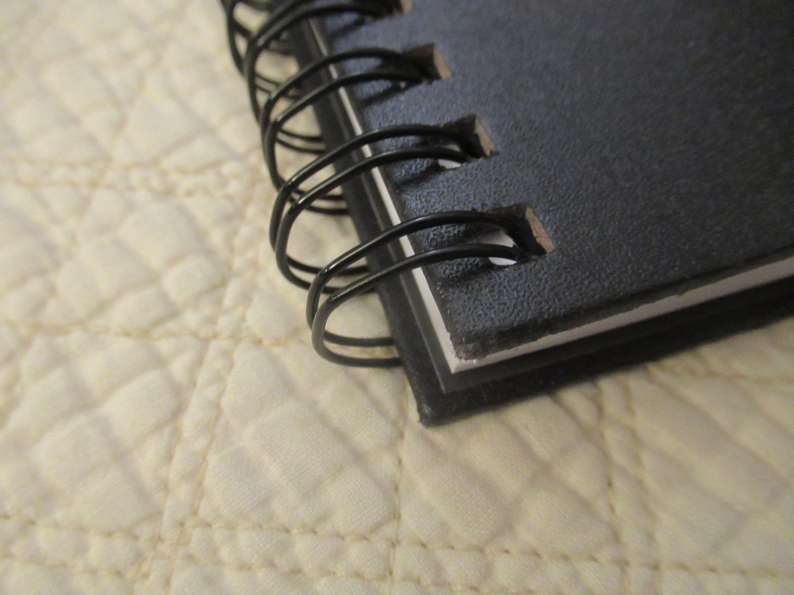 Piccadilly Spiral-Bound Sketchbook (8.5 x 5.5) (Black) (Acid-Free Paper)