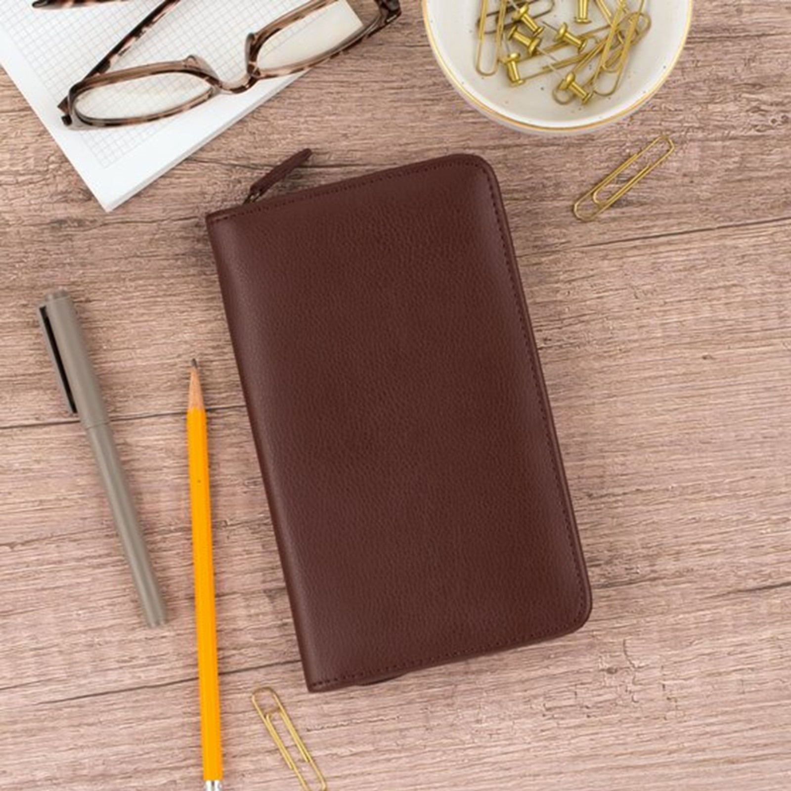Day-Timer Armorhide Leather Zippered Planner Cover, Burgundy, 3.5″x6.5″