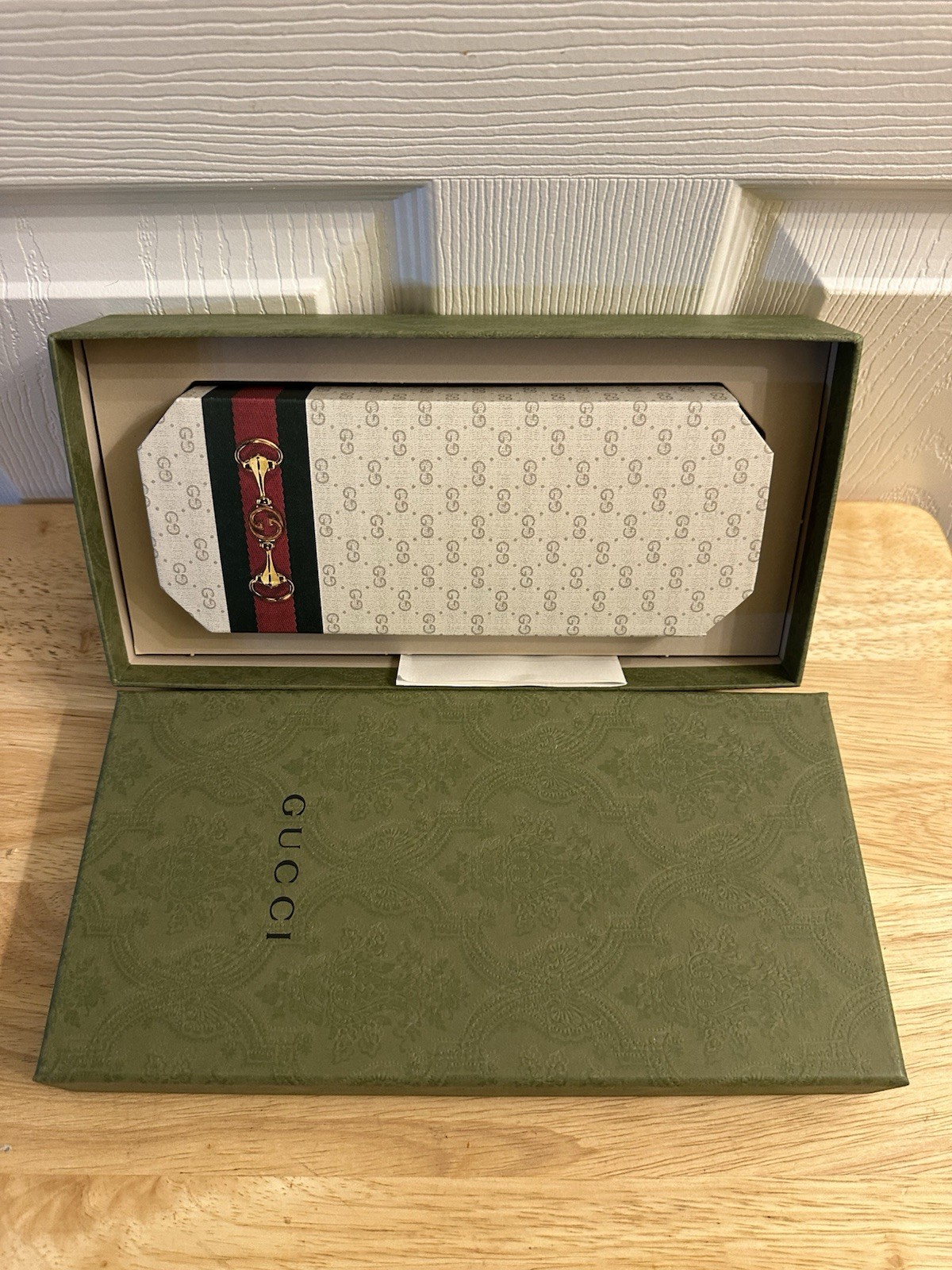 New In Box Gucci luxury Graphic Print 6 Pencil Set Authentic