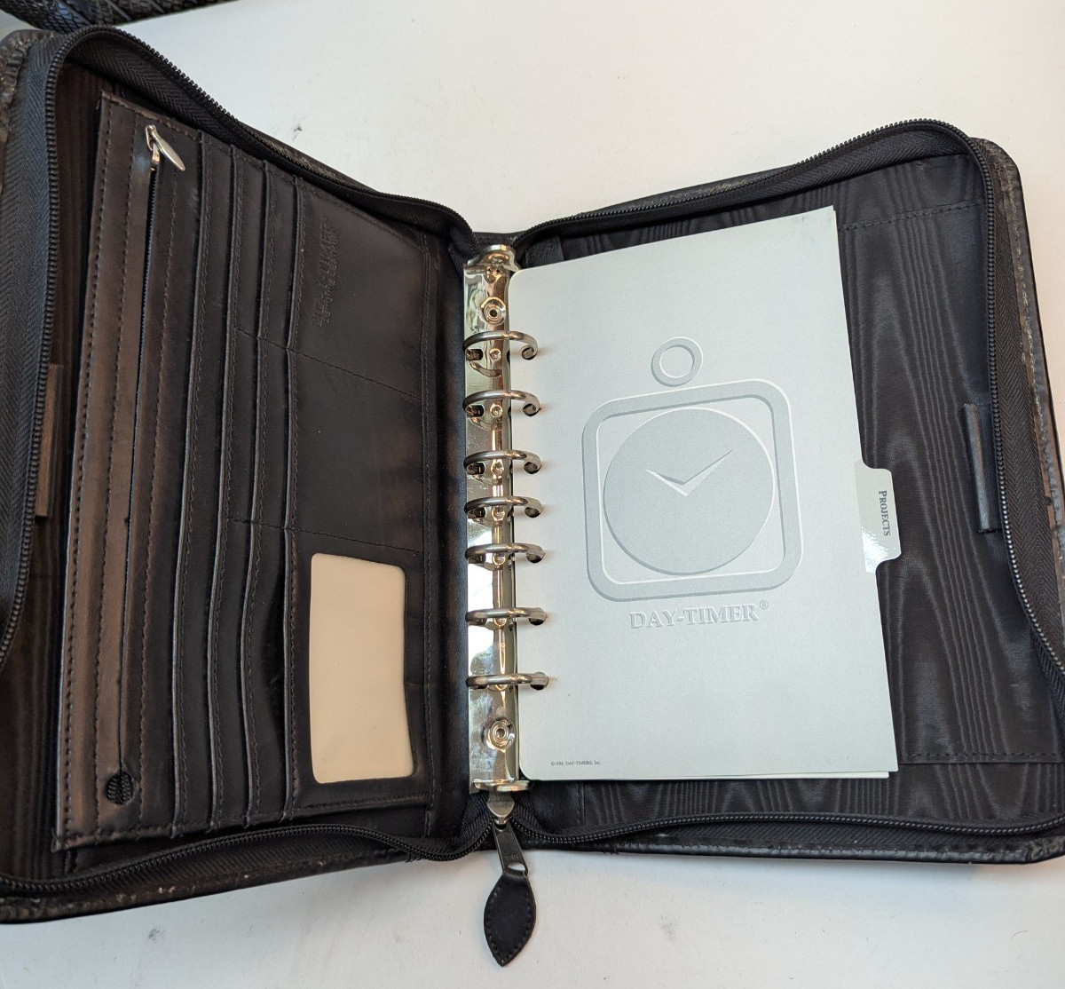 Daytimer Black Genuine Leather Zippered Organizer 1994 Spiral Note