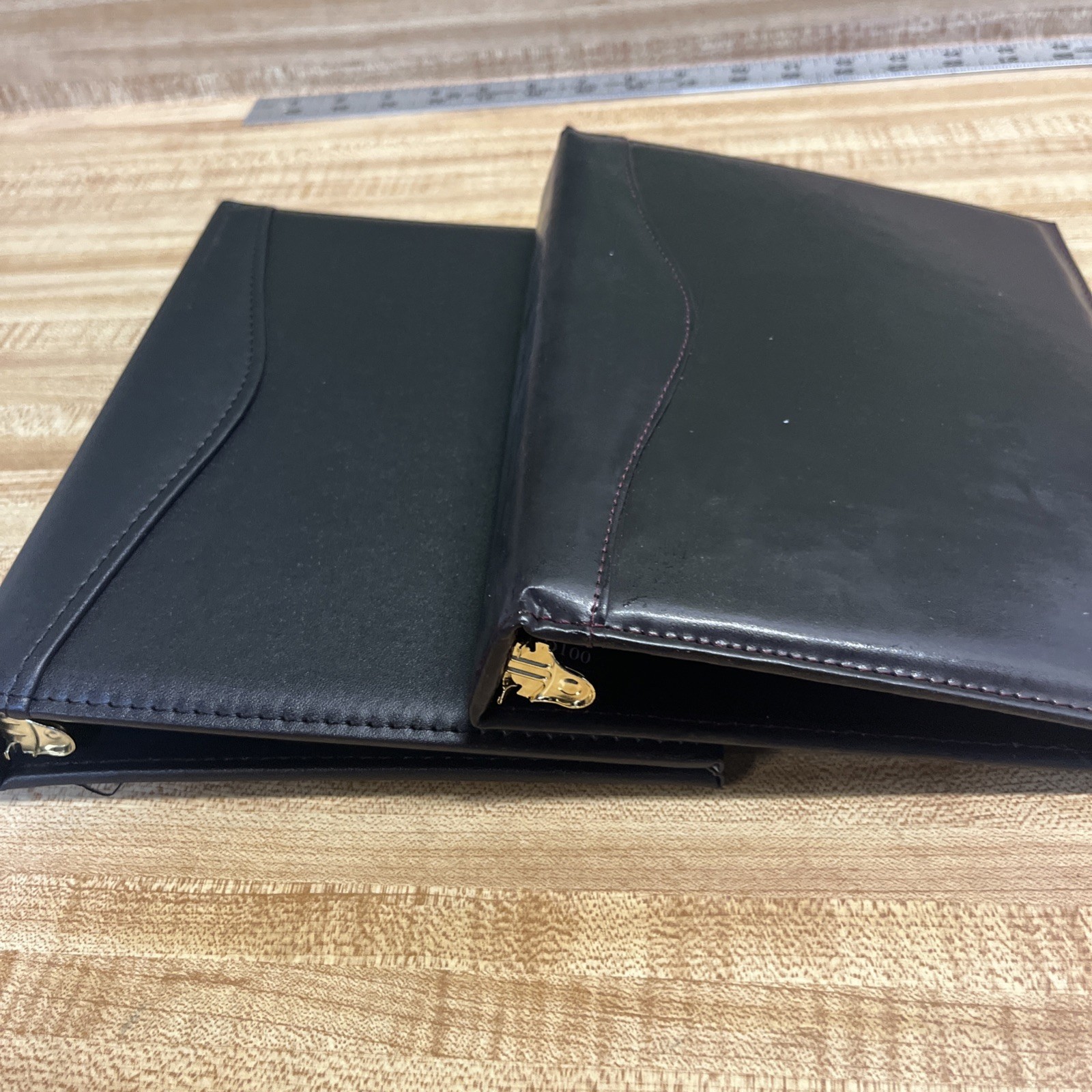 Three Ring Binder Notebook 9 3/4 X 7 1/2 X 3/4 (2) D100