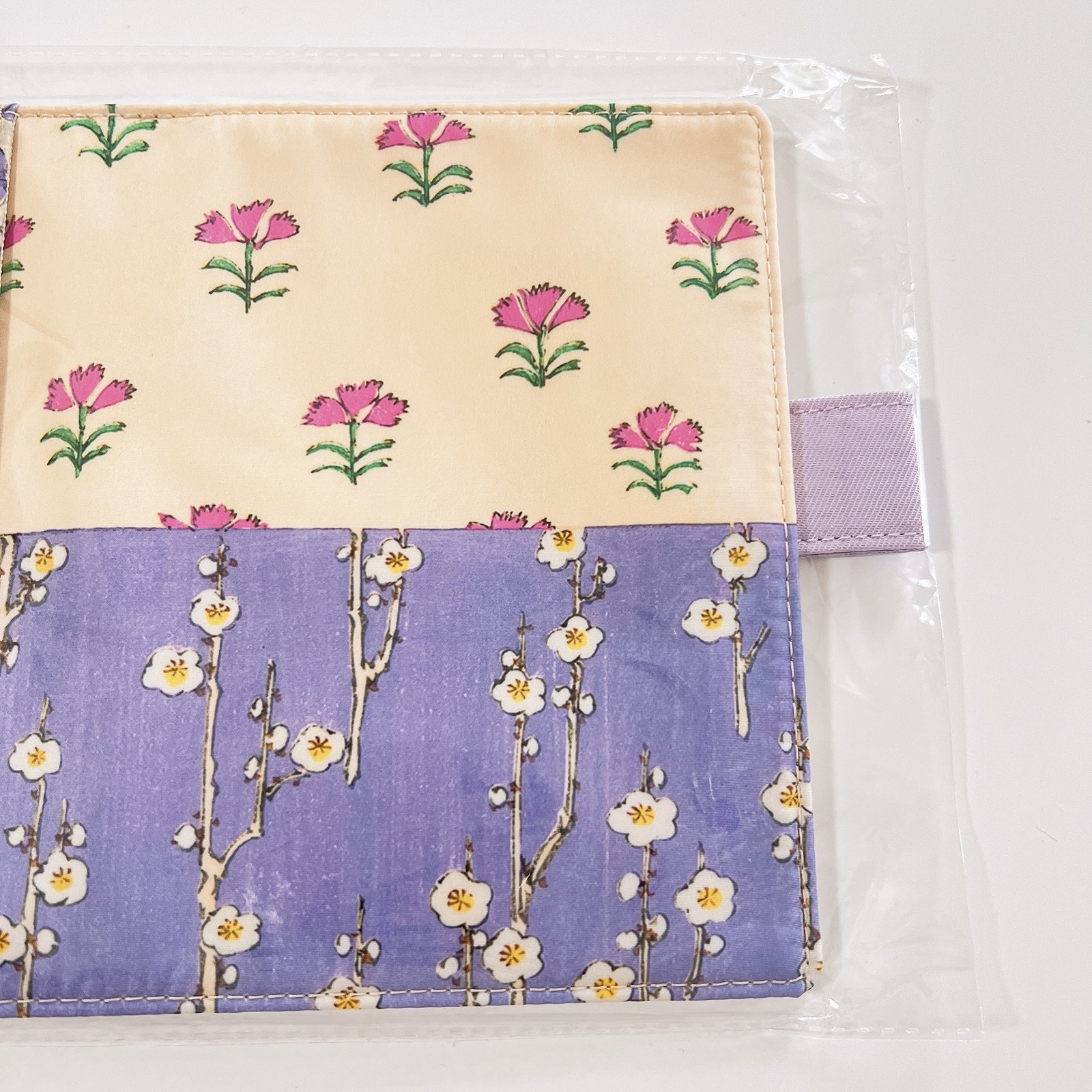 Hobonichi Techo Original A6 Cover Unsodo Bijutsukai Plum & Dianthus