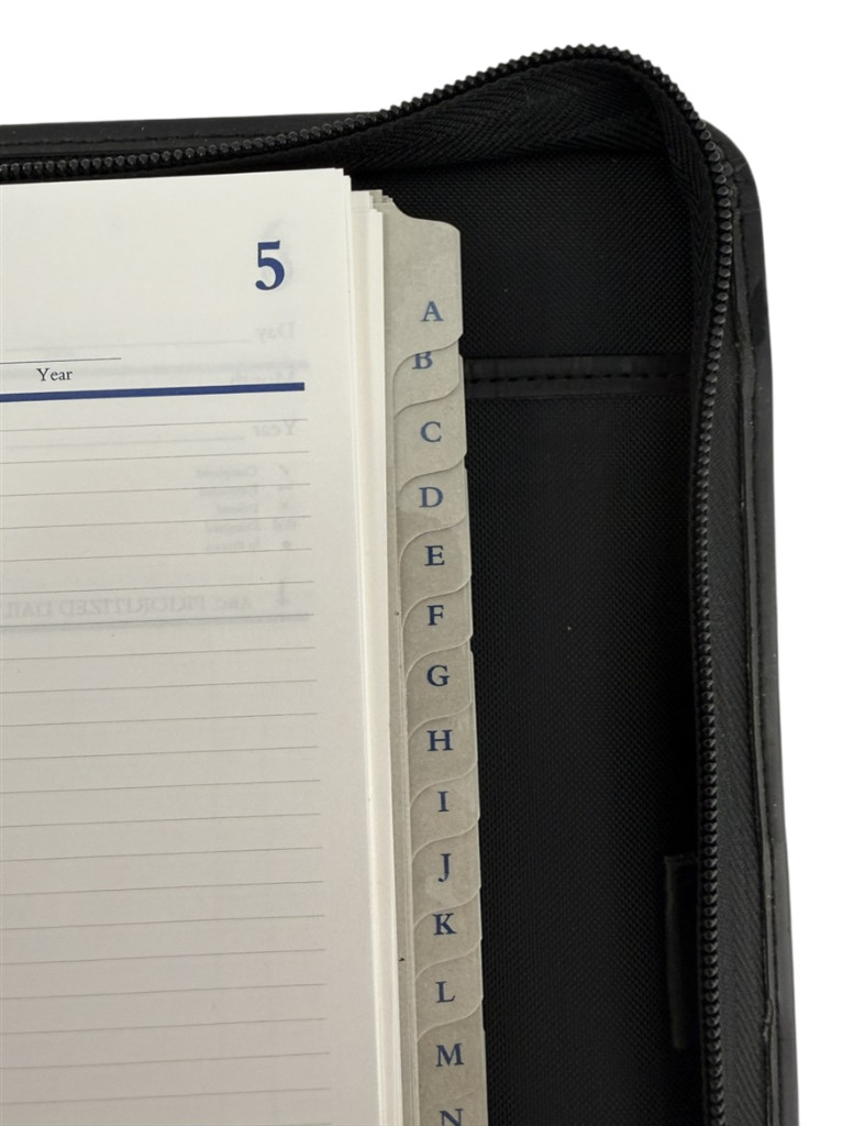 Franklin Covey Vintage Classic Zip Around 7 Ring Binder Planner NEW Pages Insert