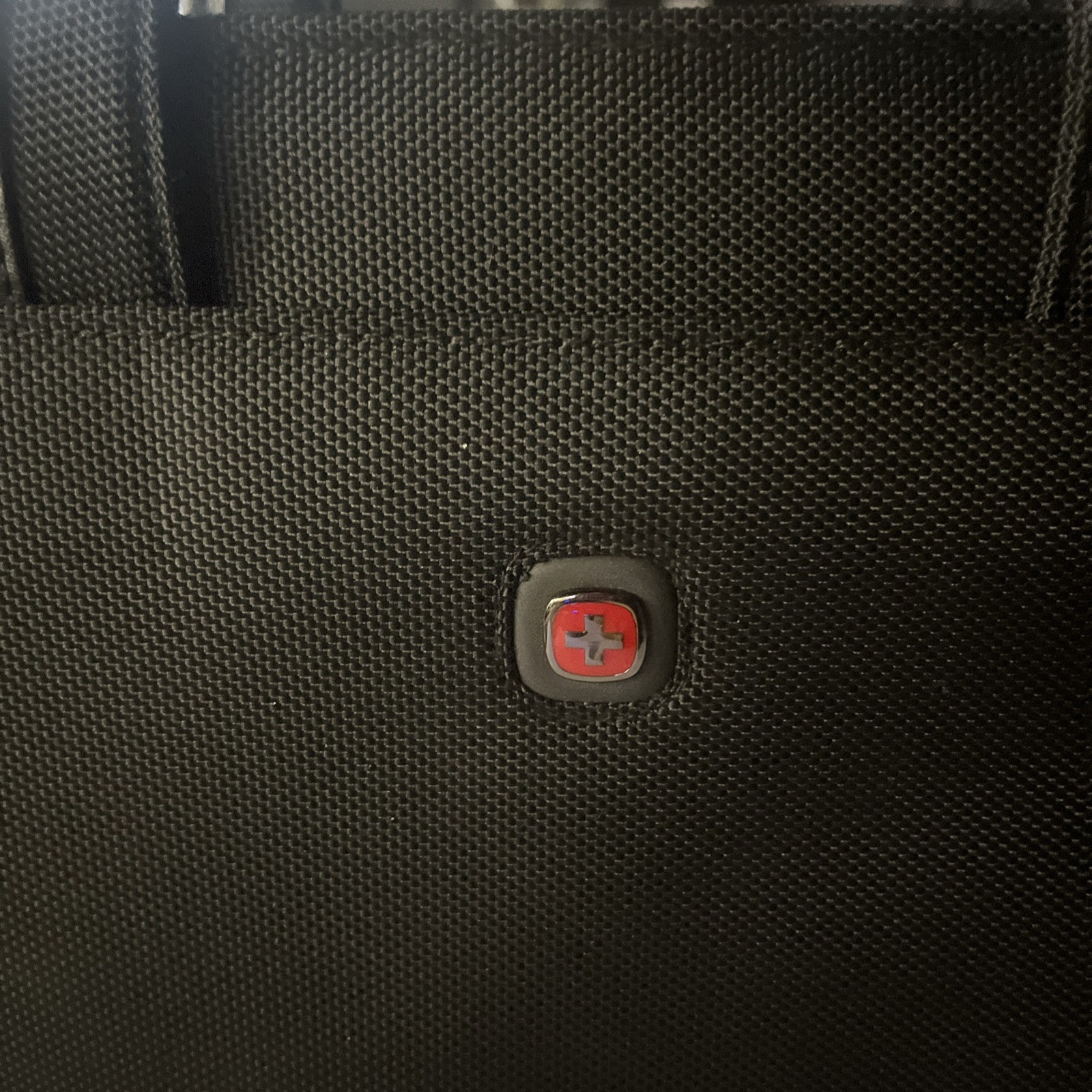 Wenger Luggage Proxy Zippered Laptop Presentation Padfolio, Black, 14-inch Nwt