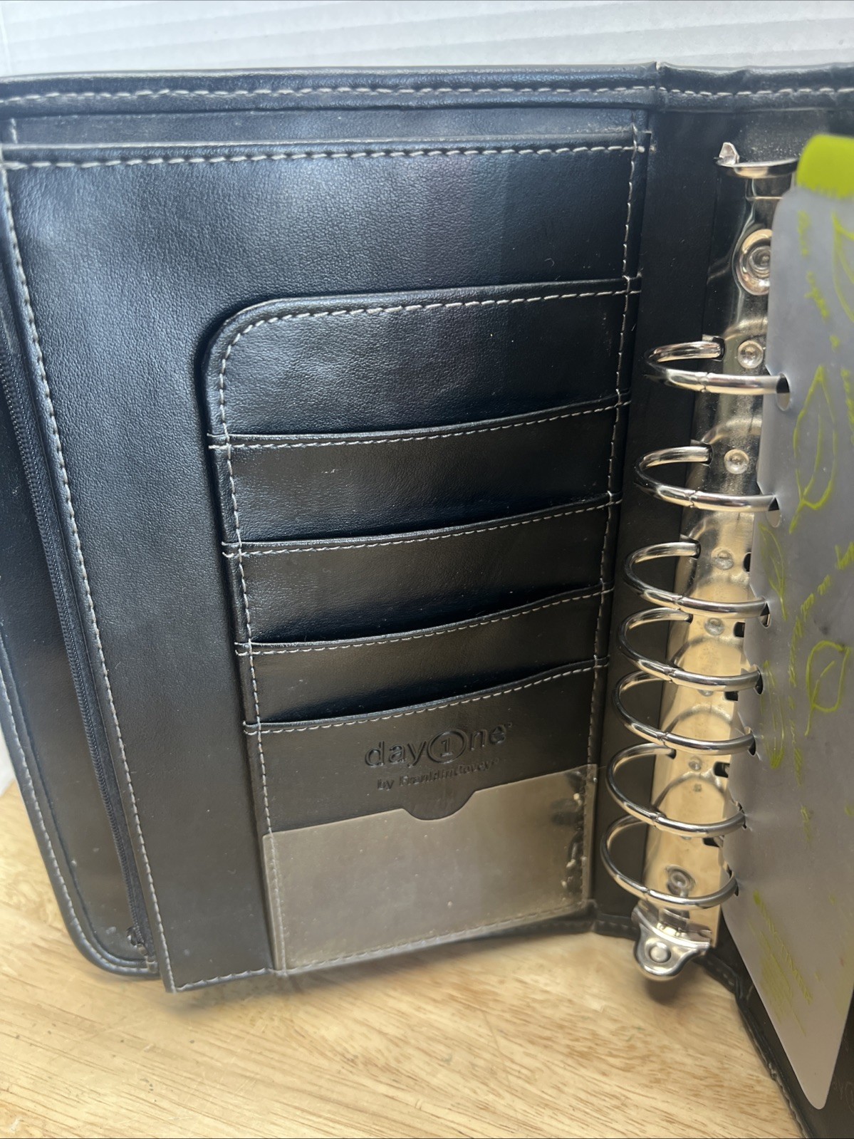 Franklin Covey Day One Black 7 Ring Binder Planner 10″ X 7″ Faux Leather