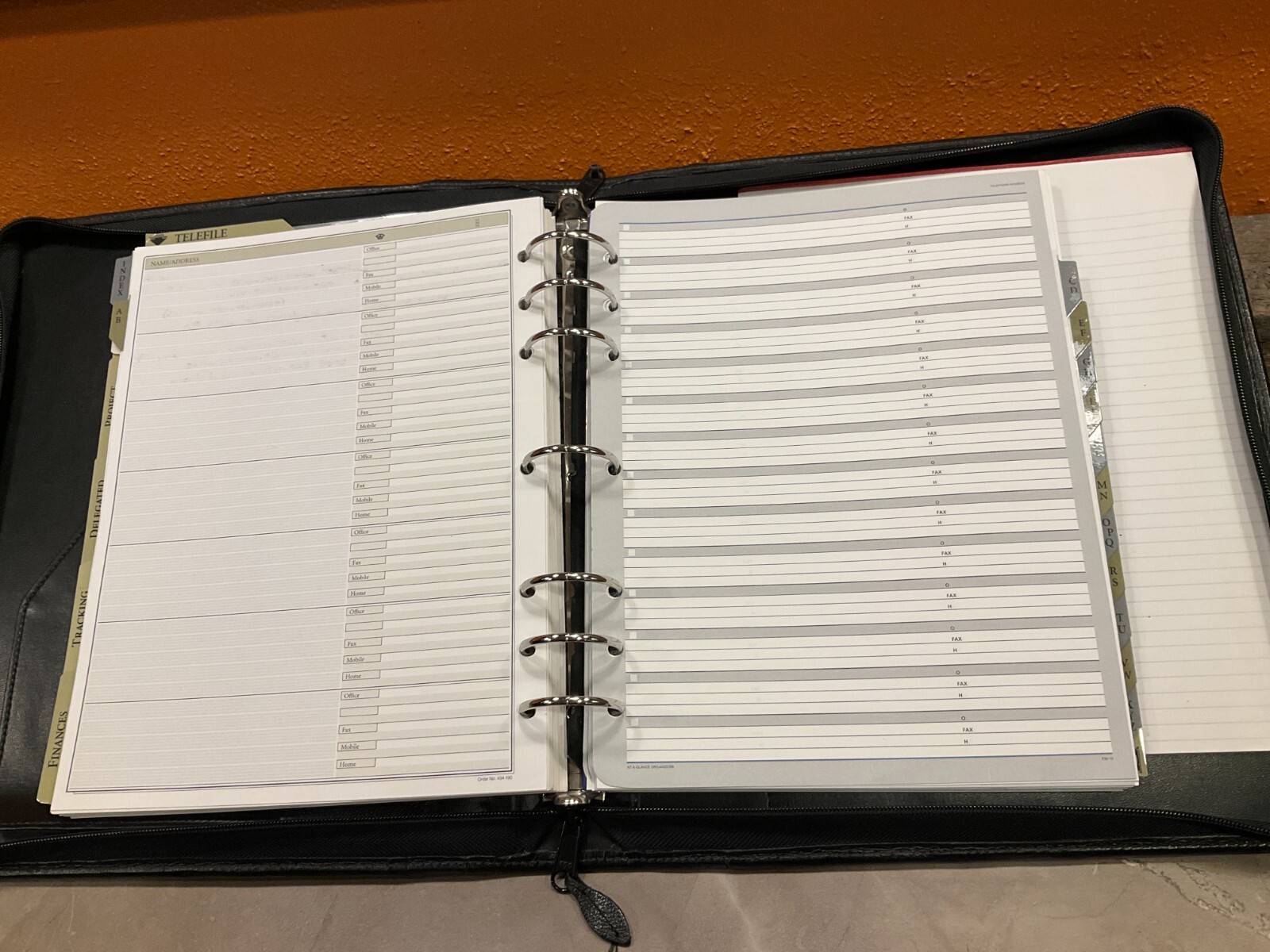 Vintage Day Runner Pro Business System Inserts Black Leather 7 Ring Handles