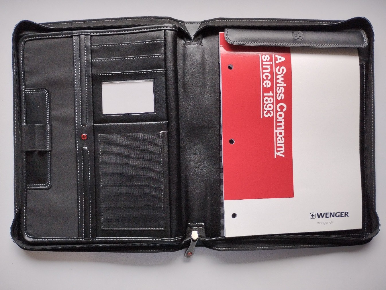 Wenger Zippered Executive Padfolio, Padded Document Organizer, Black