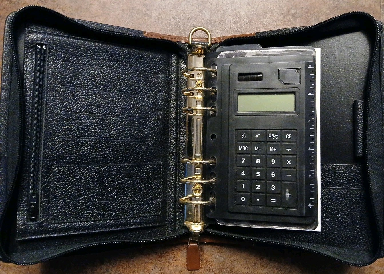 Franklin Covey Quest Planner Organizer 8.5×6.5″ 6 Ring Leather-Black & Brown