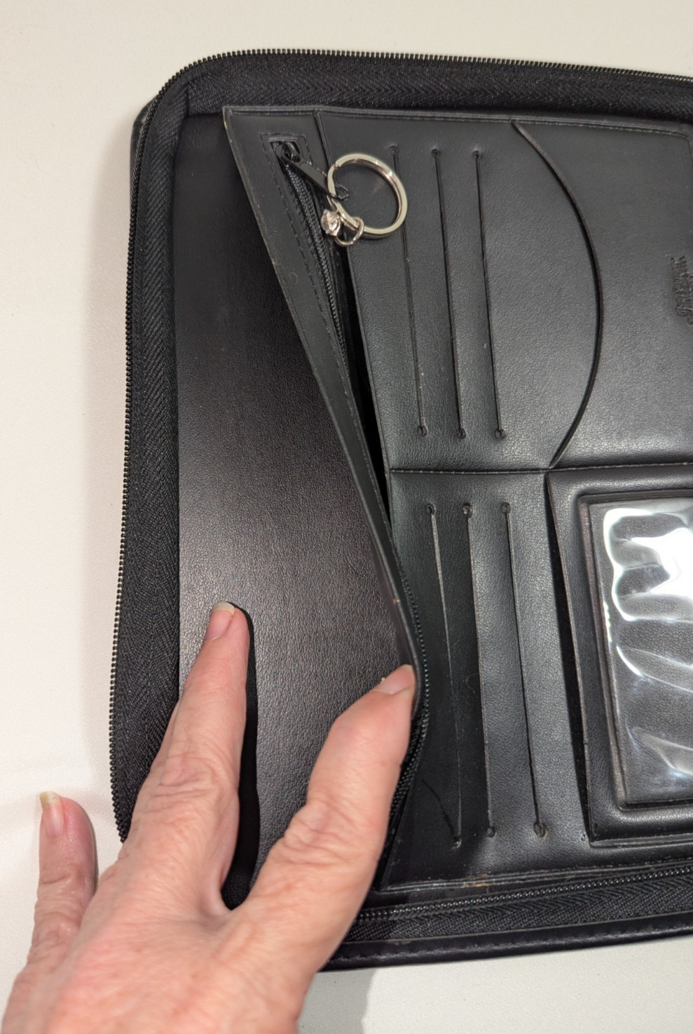 Day Runner Fact Centre Black Faux Leather 3-Ring Zipper Planner, Inserts incl.