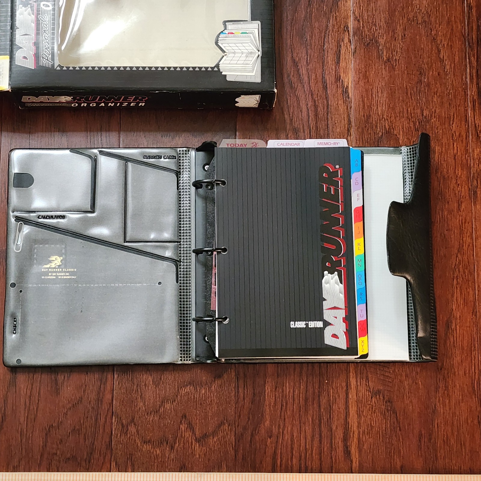 Vintage 1994 DayRunner Classic Edition Personal Organizer 3-Ring Day Planner