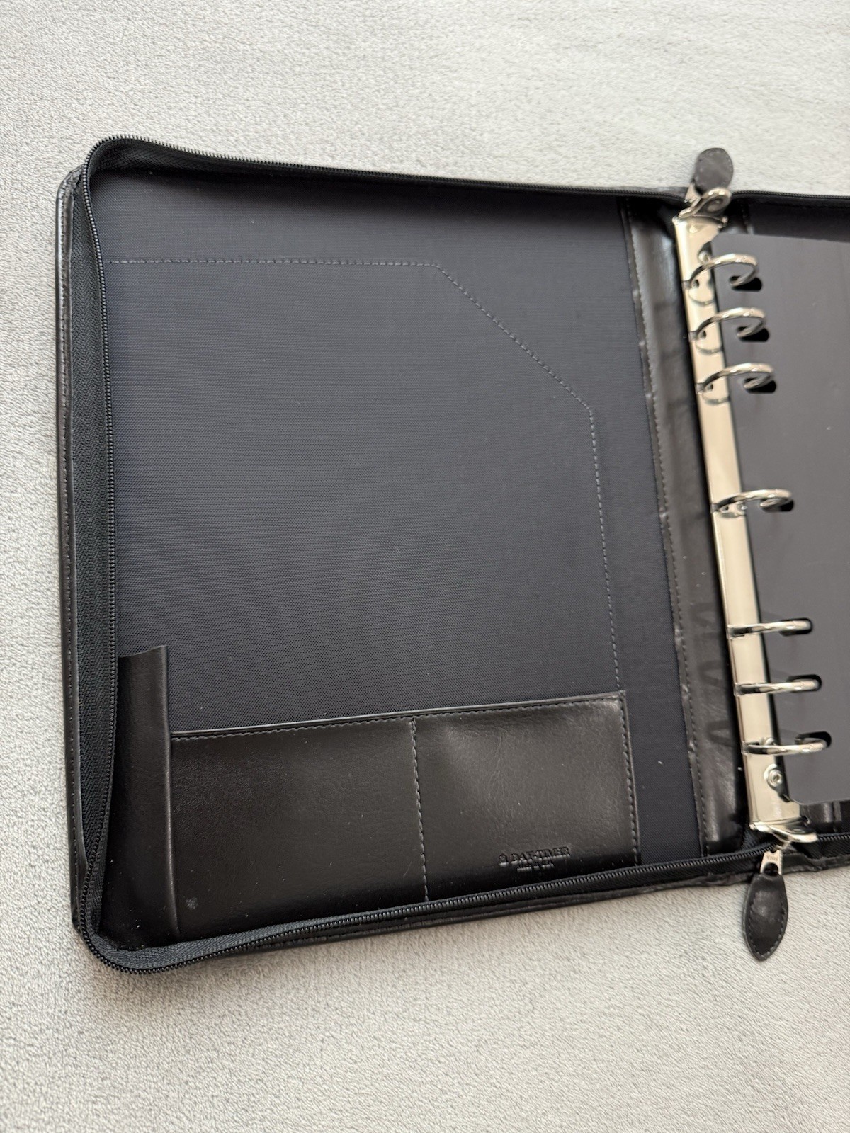Day-Timer Planner Leather? Black USA Made 7 Ring Binder Double YKK Zipper Slots