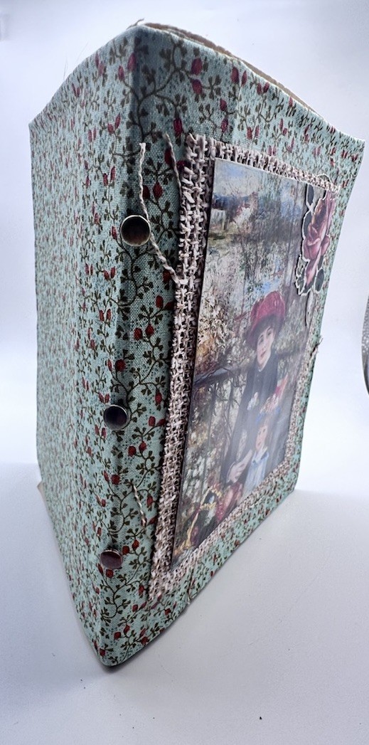 Junk Journal Flowers And Lace 9×6 Inches With Coffee Dyed Paper