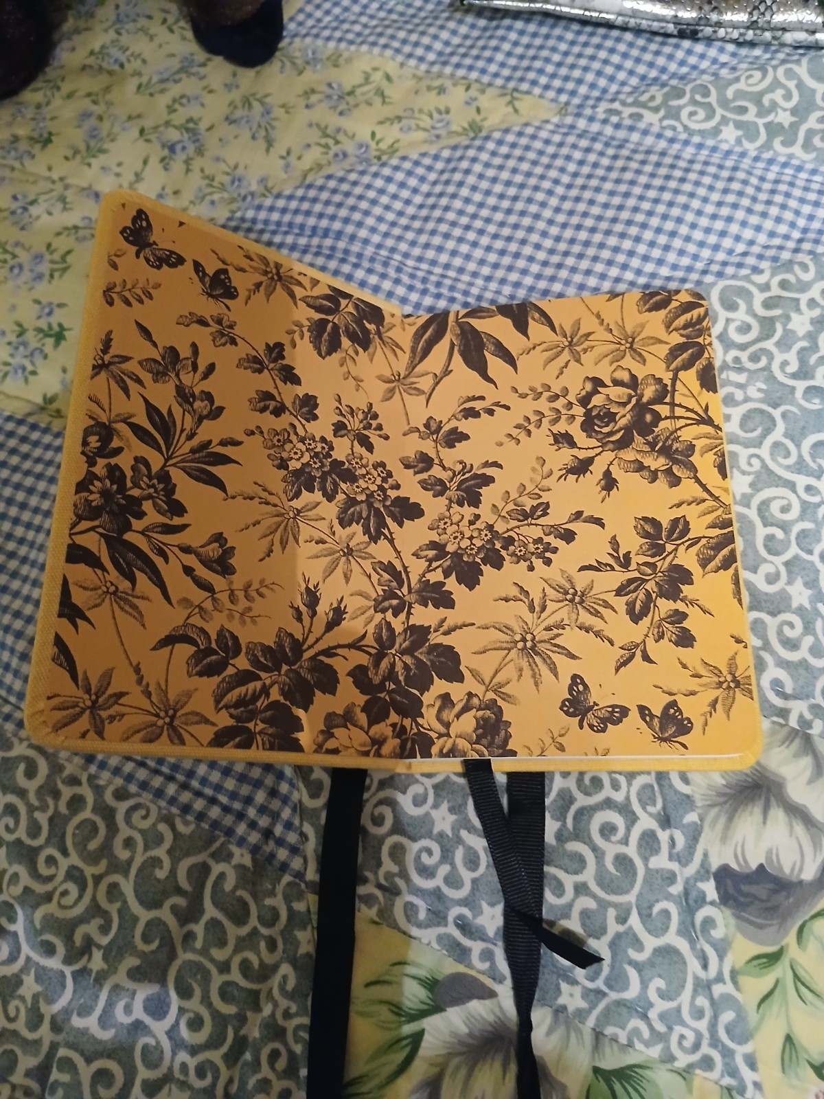 Gucci Beauty Yellow Canvas Notebook With Black Ribbon Tie & Marker