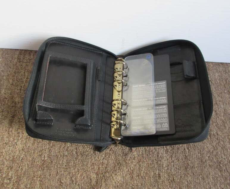 1996 Franklin Covey Genuine Black Leather Space Maker 6-Ring Zip Around Binder