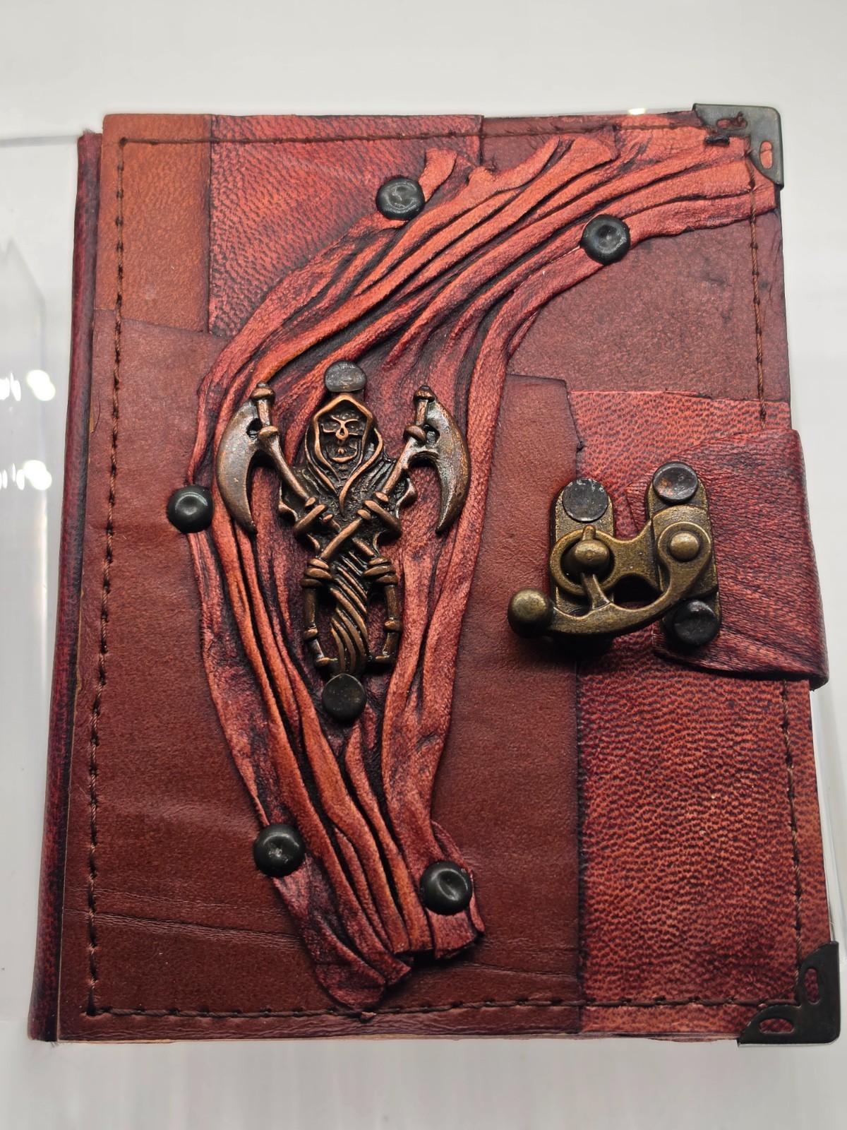 Handmade Leather Journal – 6″ x 4.5″ Small