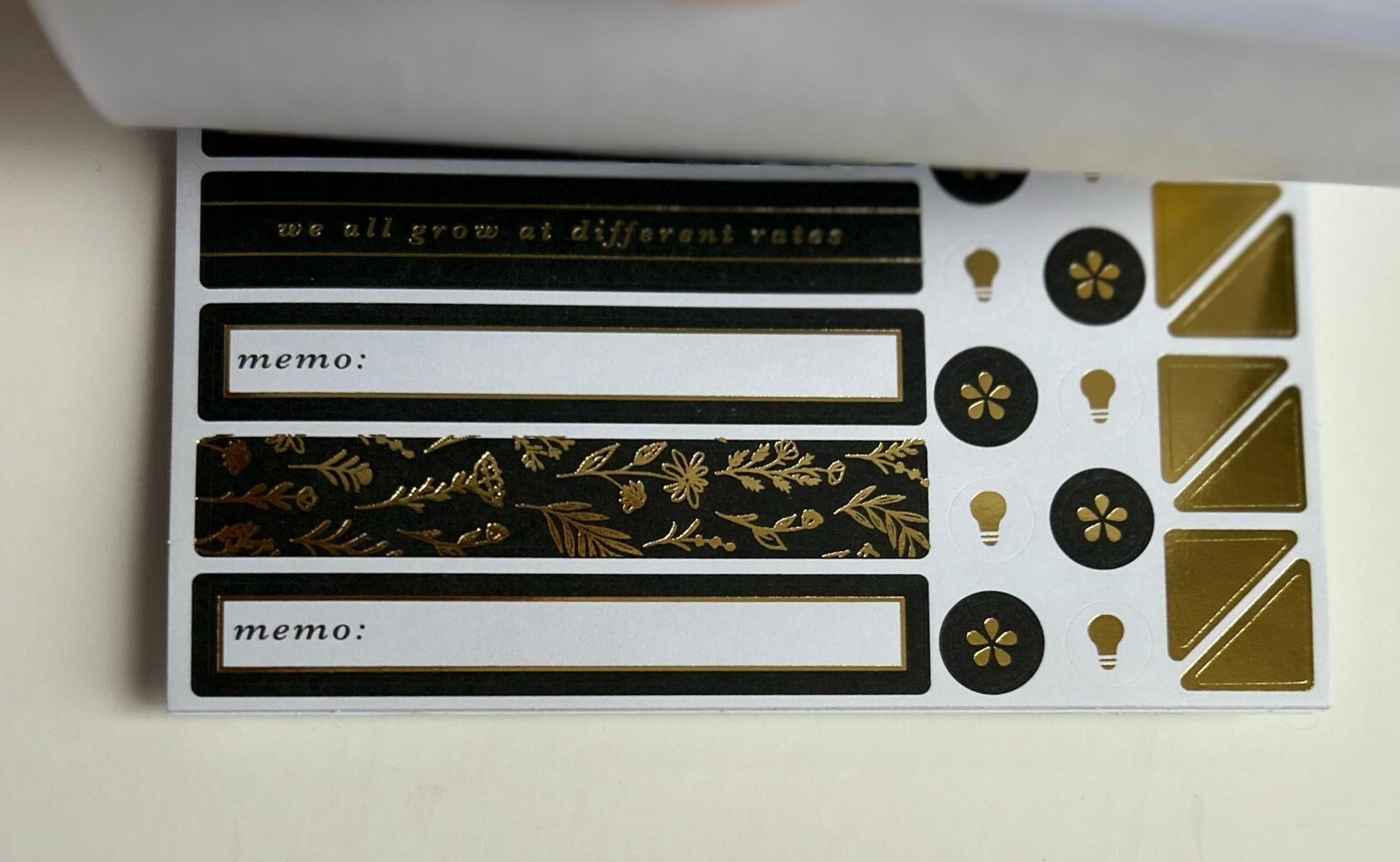 Agenda 52- Black & Gold Sticker Book, 30 Sheets- 1208 PCS