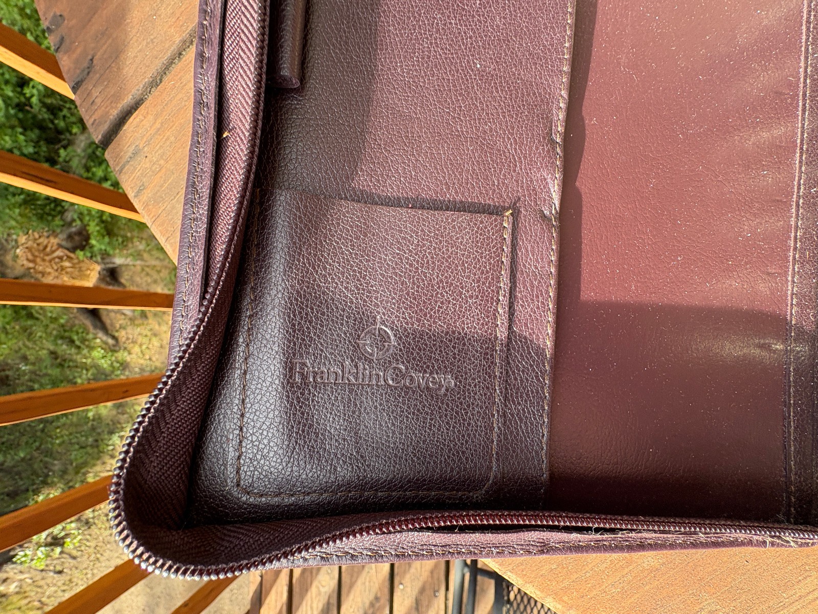 Franklin Covey Leather Planner 8″x10″ Leather Burgundy Zip 7 Ring Binder