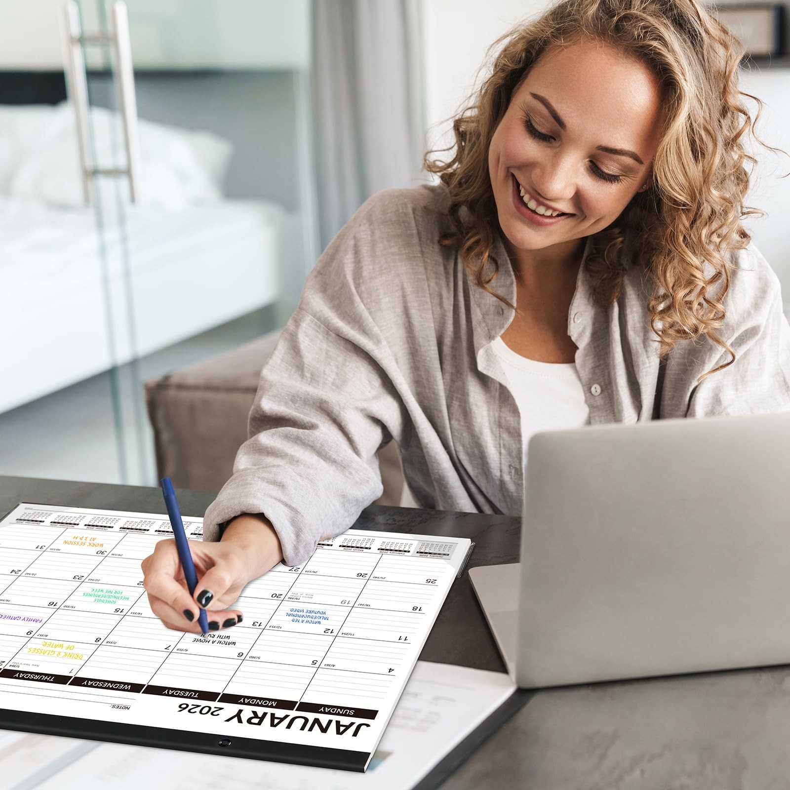 2026 Desk Calendar – 2026 from January to December 2026, Large White