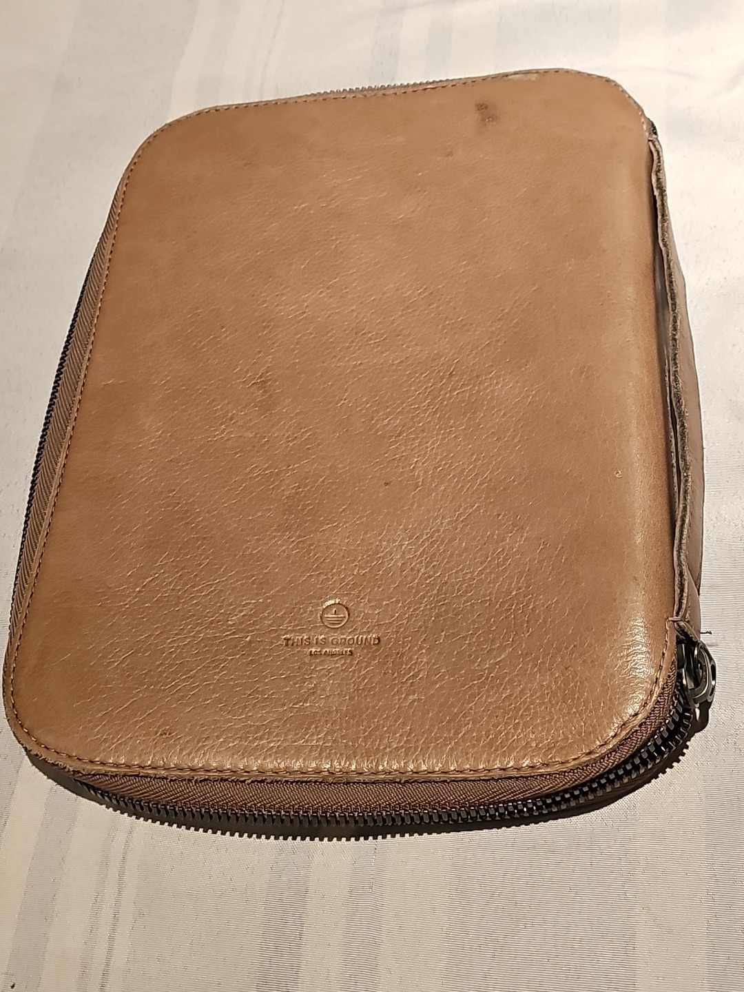 This Is Ground Brown Leather Case Zipper Around Organizer free shipping