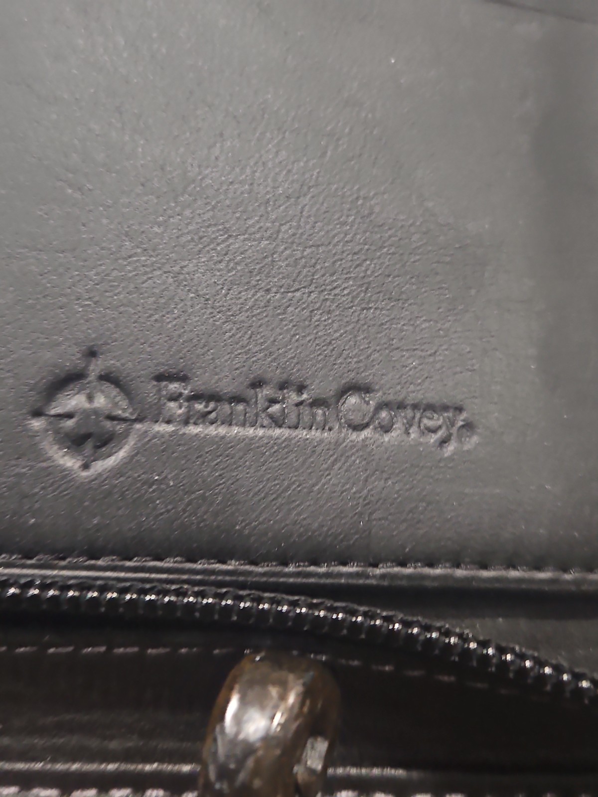 Franklin Covey Full Grain Nappa Leather 7-Ring Binder Black Classic Zip Around.