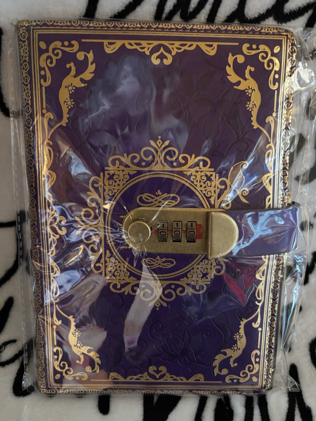 Vintage Style Journal Diary W/Combination Lock And Pen (PURPLE)