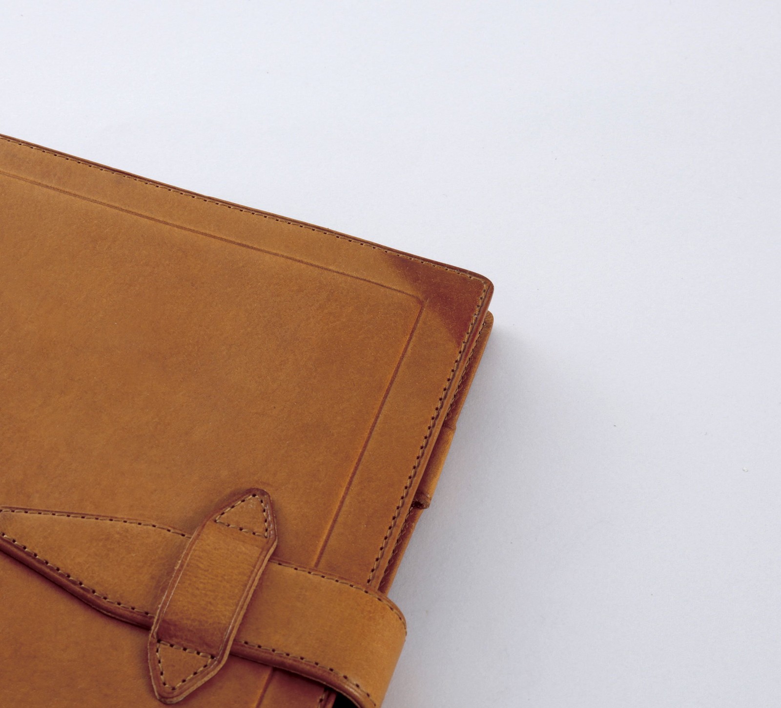 Reimei Fujii System Planner, Davinci Roromakura Schick Bible Design, Brown DB301