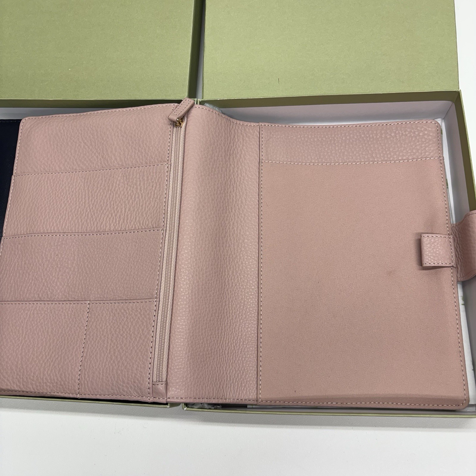 Large Lot of Levenger Leather Folios, Organizers, Notebooks, Circa Discs