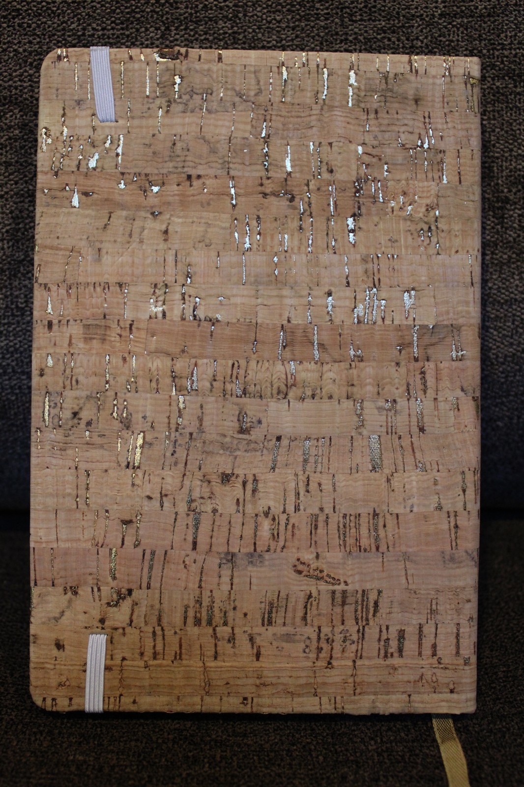 USTYLE Journal Lined Pages 8-5/8” x 5-7/8” Hardcover Cork with Gold Flecks